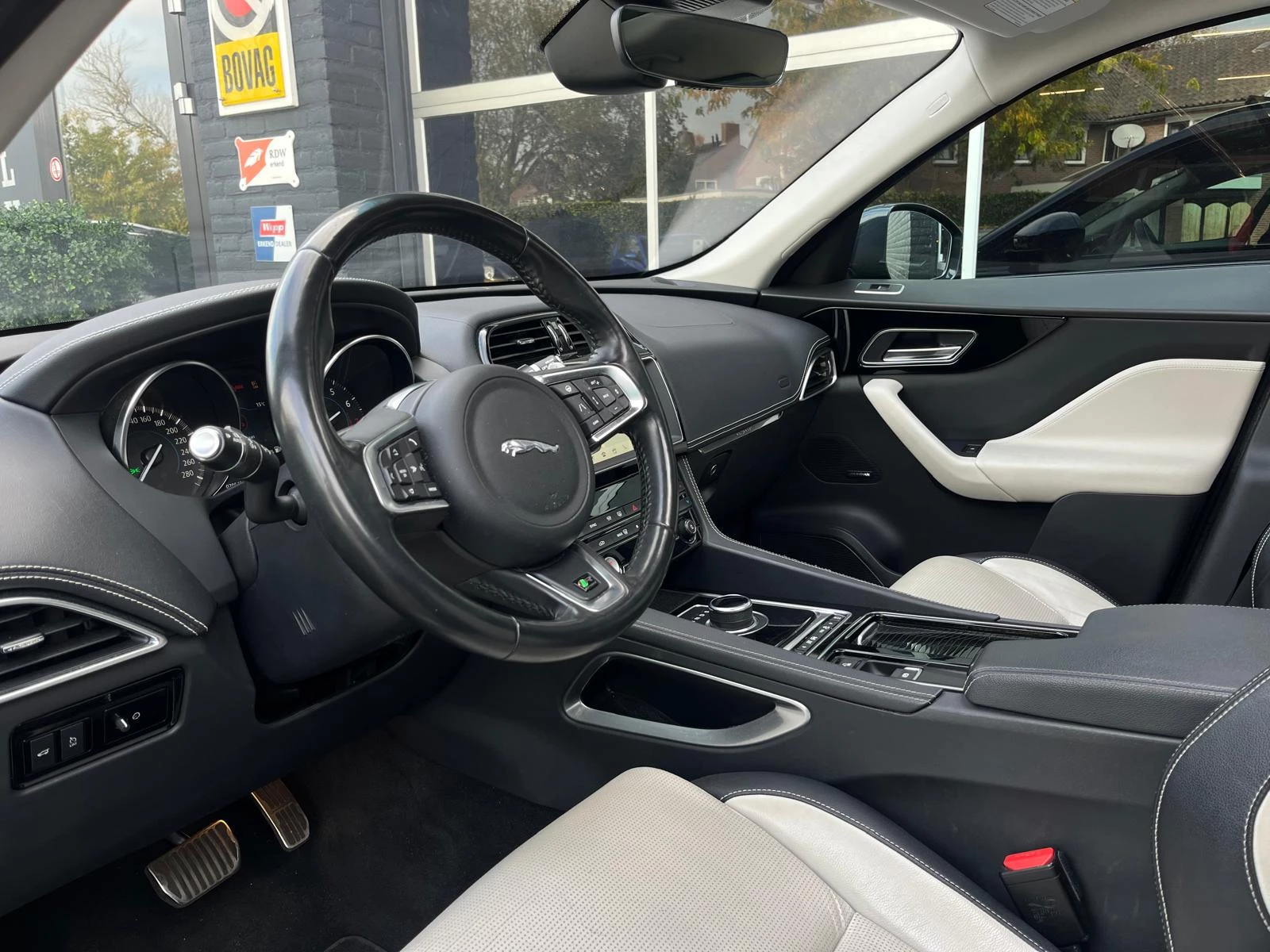 Hoofdafbeelding Jaguar F-PACE