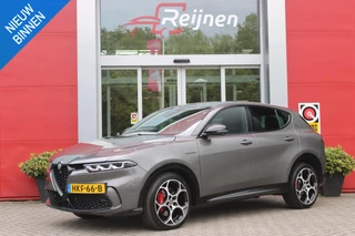 Alfa Romeo Tonale 1.5T Hybrid 160PK VELOCE | PREMIUM PACK: LEDEREN BEKLEDING/GEVENTILEERDE VOORSTOELEN/4-VOUDIG ELEKTRISCH VERSTELBARE LENDESTEUN VOORSTOELEN/ELEKTRISCH BEDIENBARE /HOOGGLANS ZWARTE RAAMOMLIJSTING/AMBIENT LIGHTING | TECHNOLOGY PACK: PARKEERWAARSCHUWING VOOR EN ACHTER/360° CAMERA/AUTOMATISCH INPARKEREN/ AUTONOMOUS DRIVING LEVEL 2: ADAPTIVE CRUISE CONTROL/LANE CENTERING ASSIST/TRAFFIC JAM ASSIST DODEHOEK DETECTIE AUTOMATISCH DIMMENDE BUITENSPIEGELS ELEKTRISCH BEDIENBARE ACHTERKLEP | WINTERPACK: STOELVERWARMING VOOR/STUURVERWARMING/VERWARMBARE RUITENSPROEIERS | 19" LICHTMETALEN VELGEN | DRAADLOZE TELEFOONLADER | NAVIGATIE | DRAADLOZE APPLE CARPLAY/ANDROID AUTO | FULL LED MATRIX KOPLAMPEN |