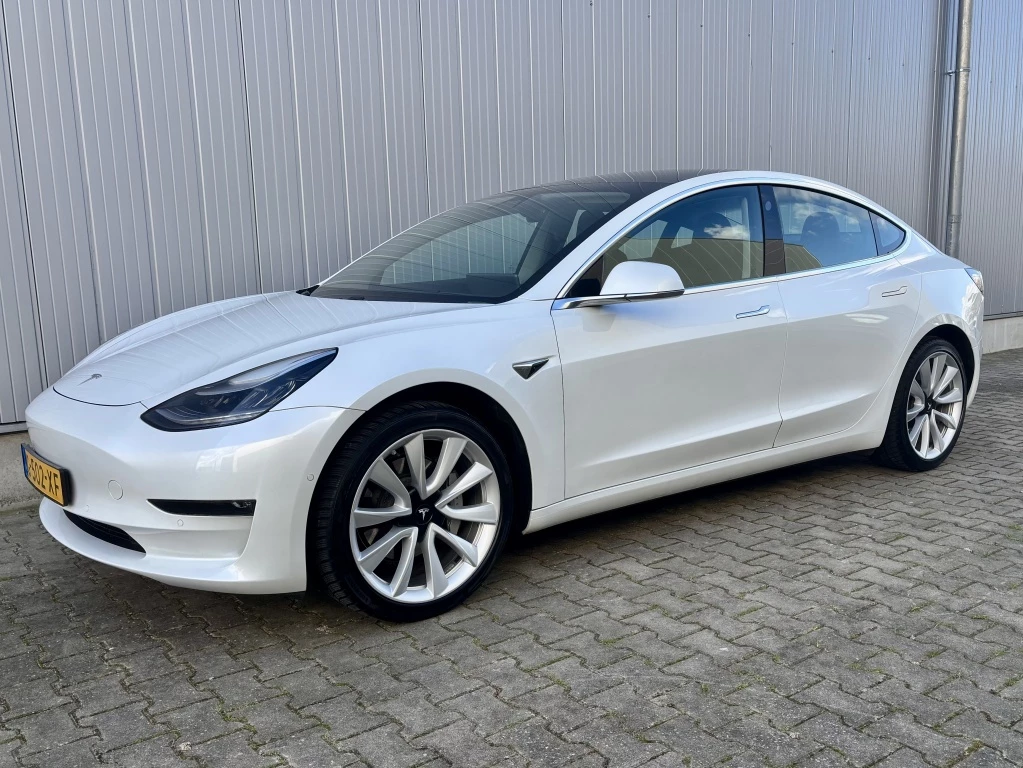 Hoofdafbeelding Tesla Model 3