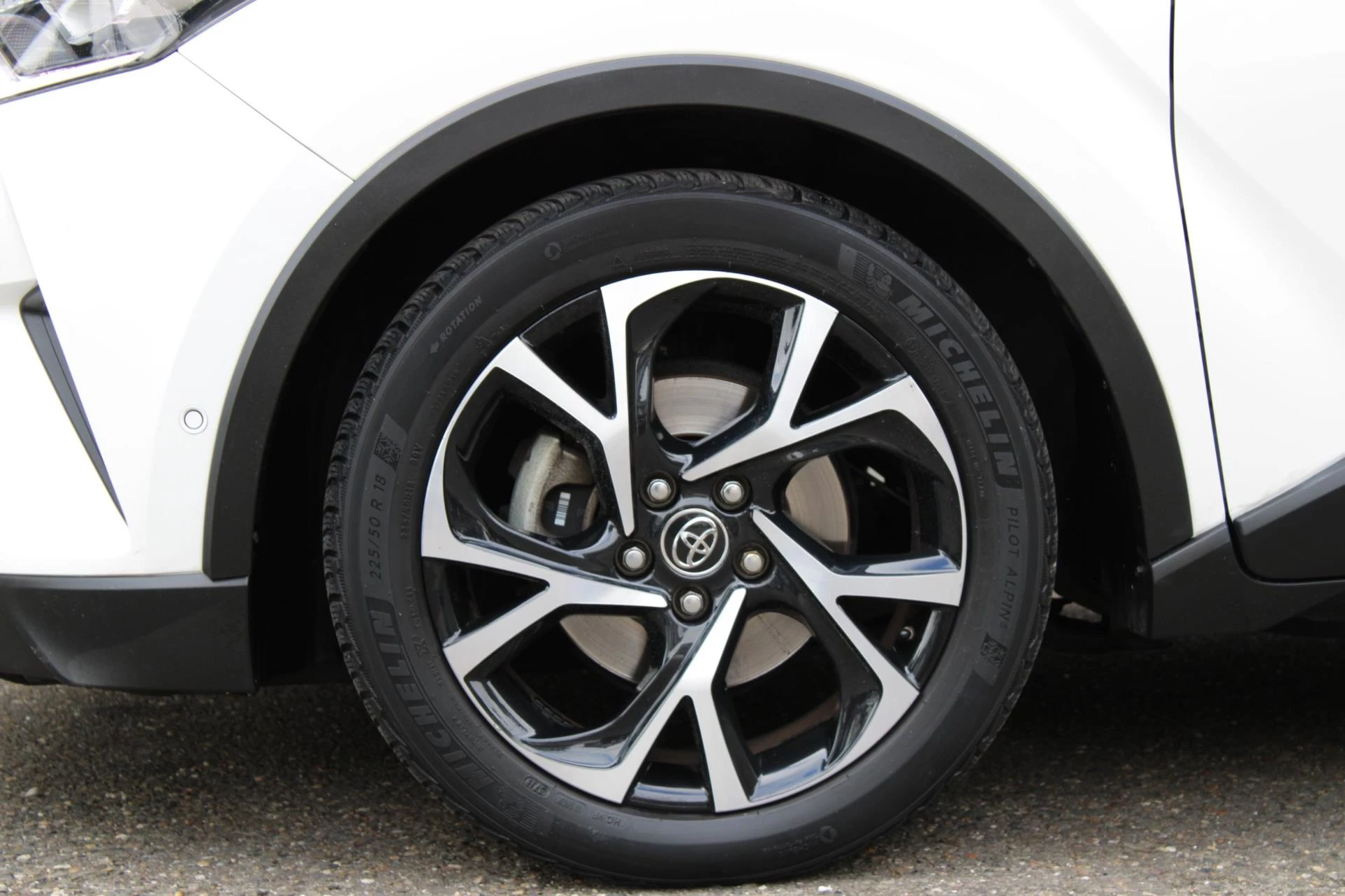 Hoofdafbeelding Toyota C-HR