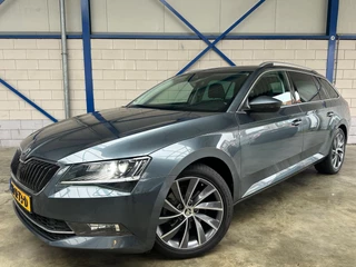 Hoofdafbeelding Škoda Superb Skoda Superb 2.0 TSI Laurin & Klement Business Leder|Navi|Xenon