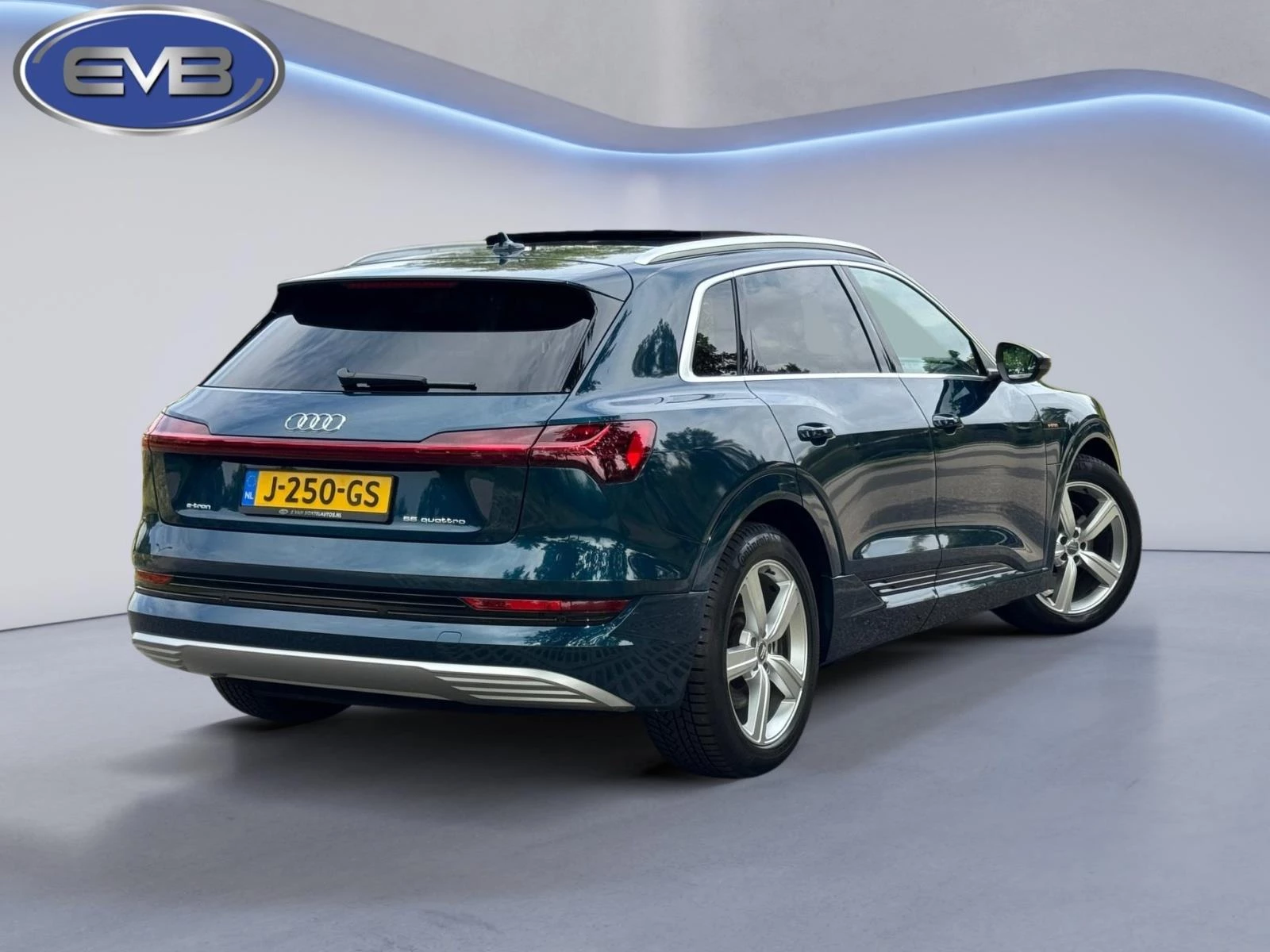 Hoofdafbeelding Audi e-tron