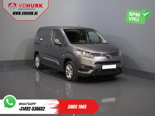 Hoofdafbeelding Toyota ProAce Toyota ProAce City 1.2 Turbo 130 pk Aut. BENZINE 3Pers./ Stoelverw./ Climate/ Keyless/ Carplay/ Cruise/ PDC/ Trekhaak