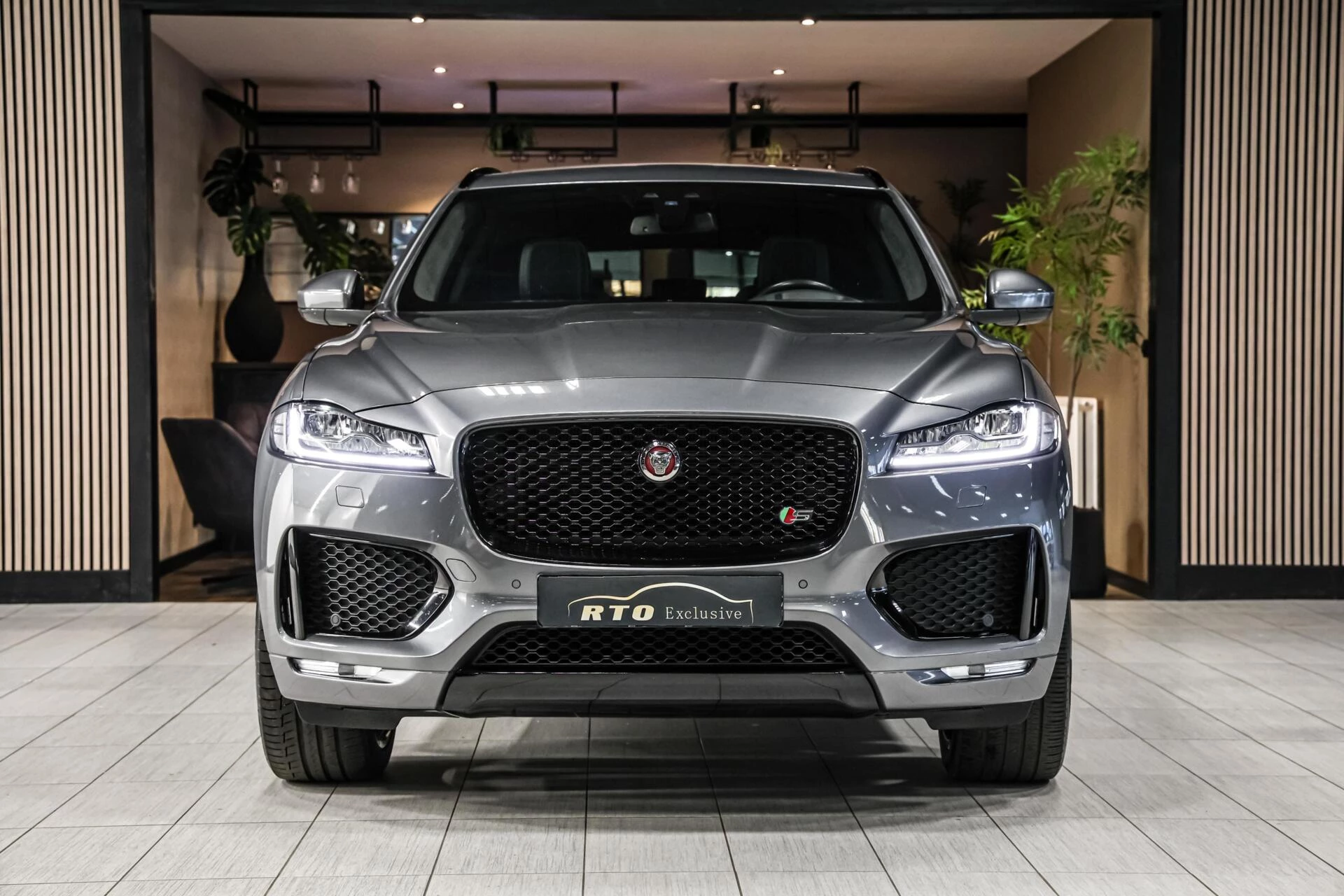 Hoofdafbeelding Jaguar F-PACE