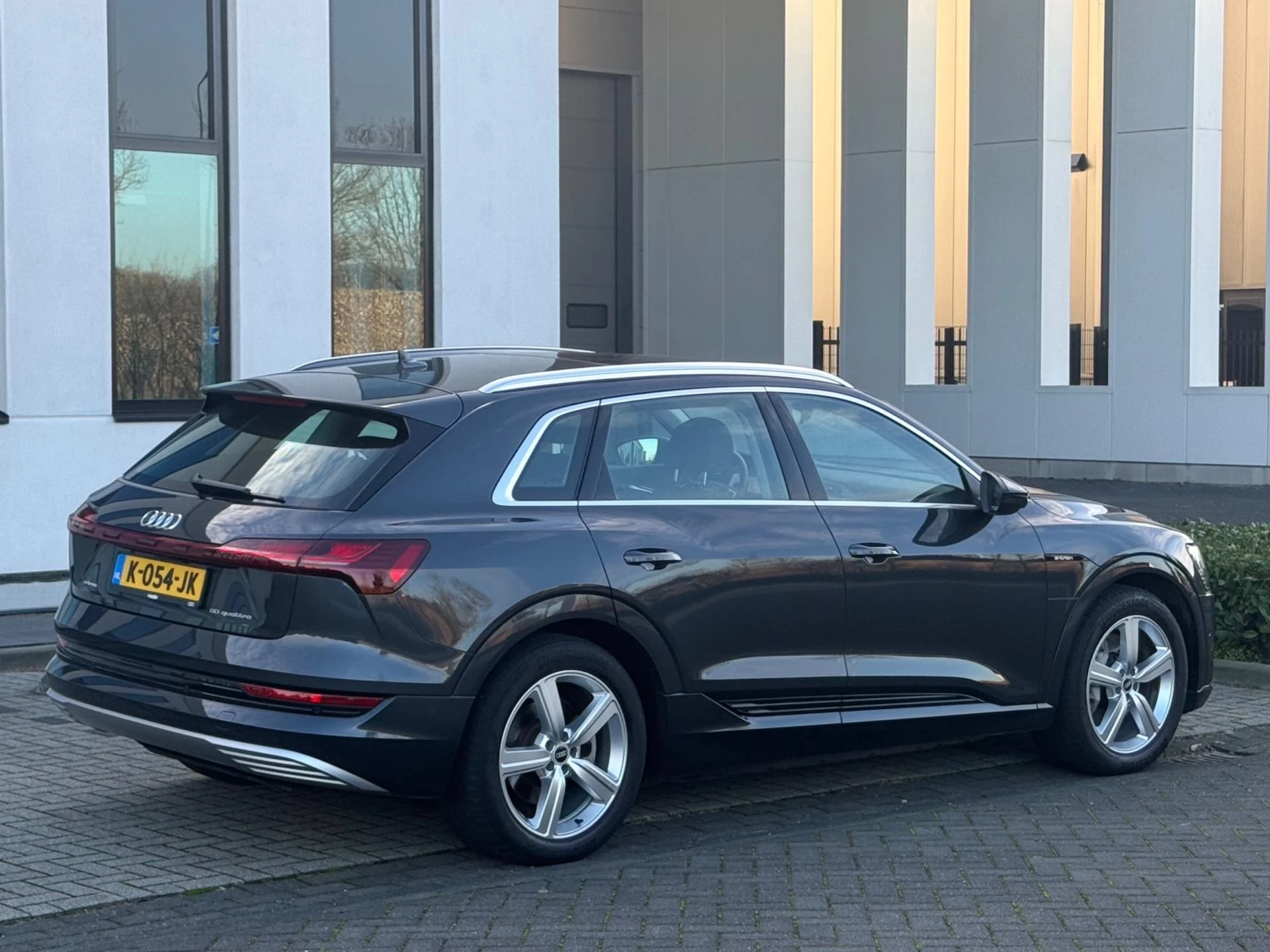 Hoofdafbeelding Audi e-tron