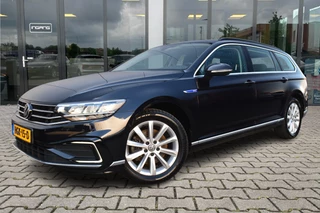 Volkswagen Passat Variant 1.4 TSI PHEV GTE | ACC | Camera | Stoel Verwarming |