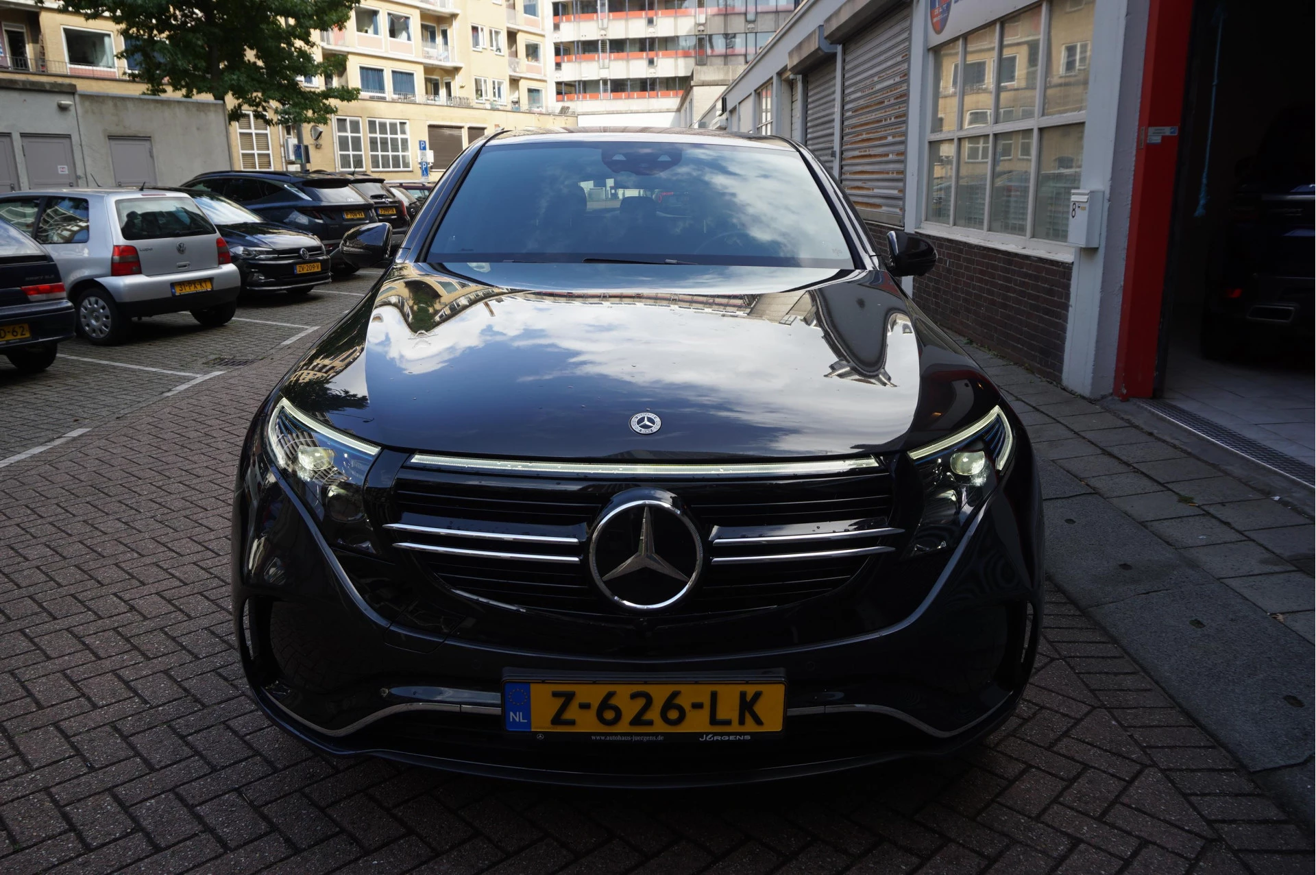 Hoofdafbeelding Mercedes-Benz EQC