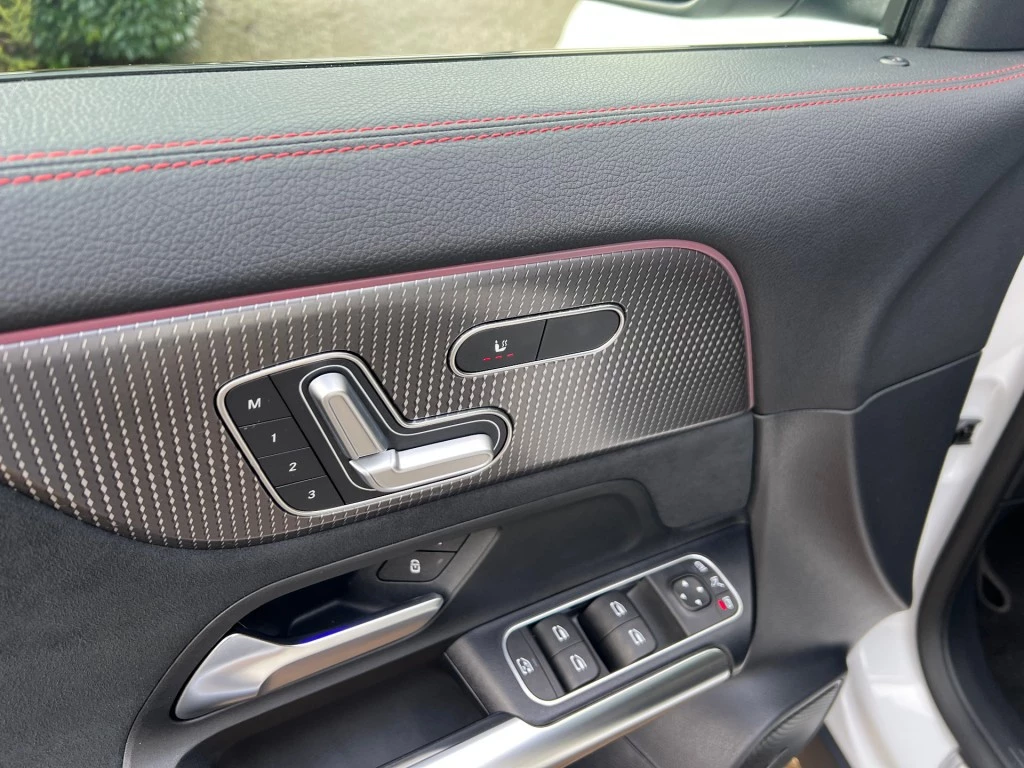 Hoofdafbeelding Mercedes-Benz EQA