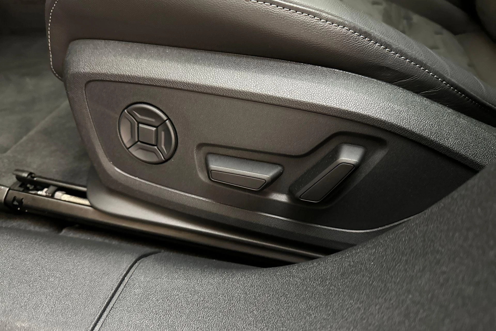 Hoofdafbeelding Audi A6 Avant e-tron