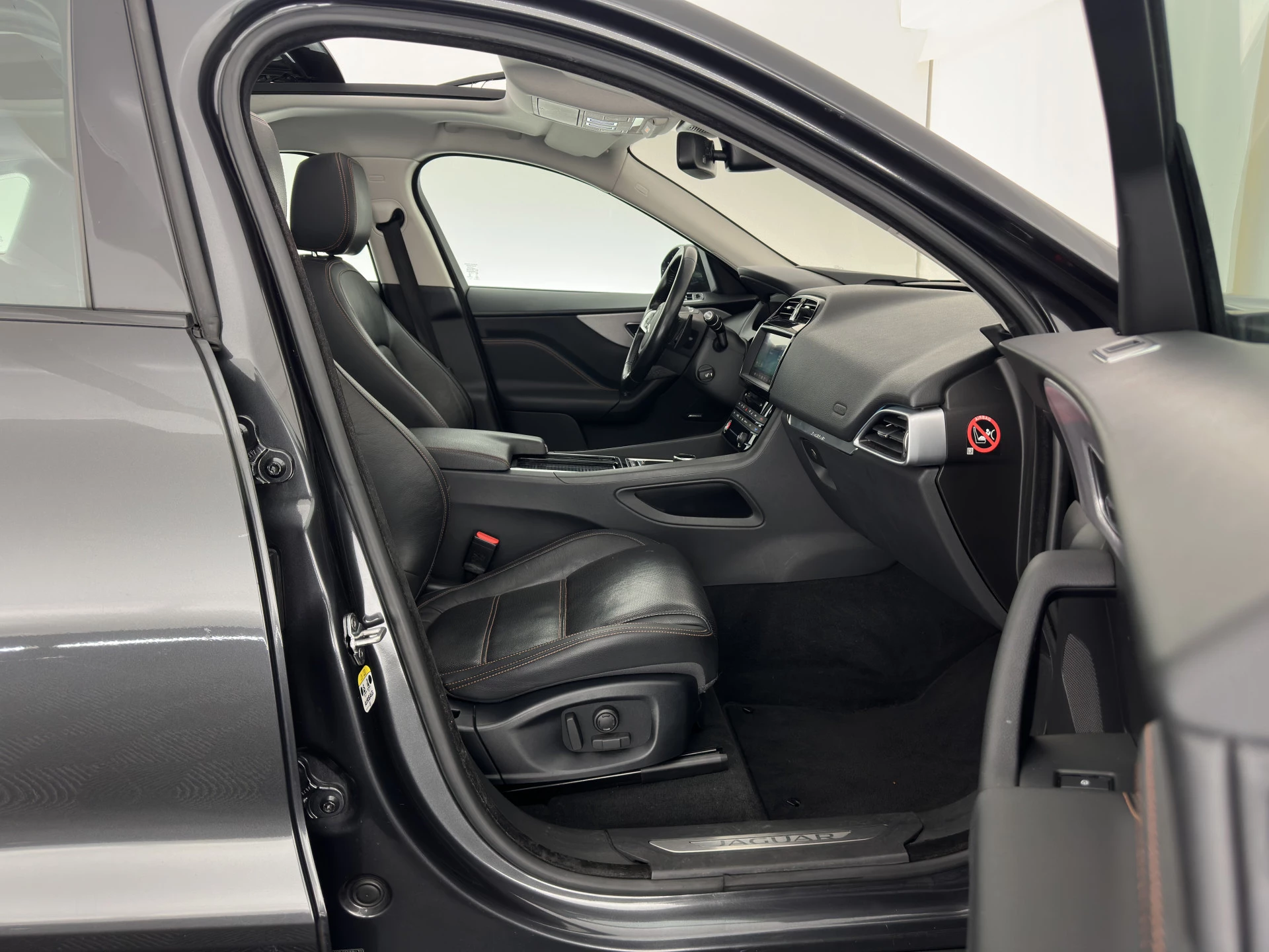 Hoofdafbeelding Jaguar F-PACE