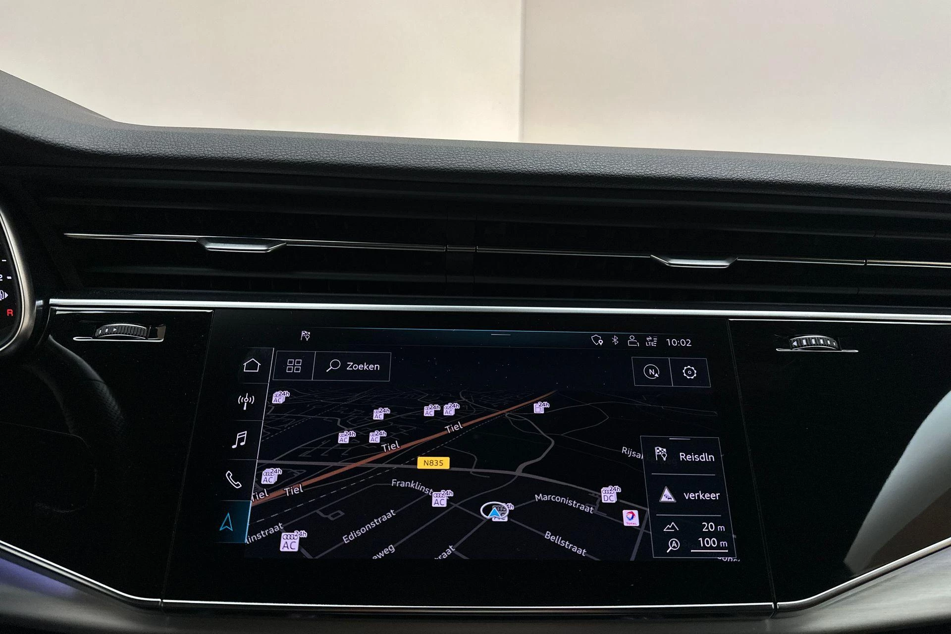 Hoofdafbeelding Audi Q8