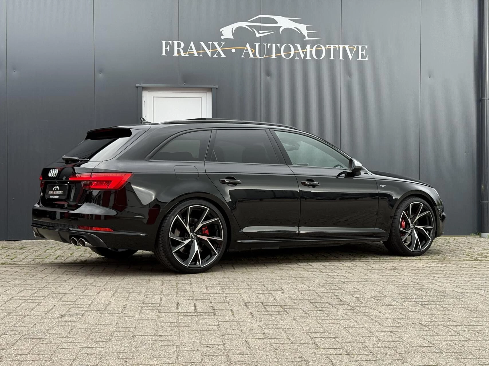 Hoofdafbeelding Audi S4
