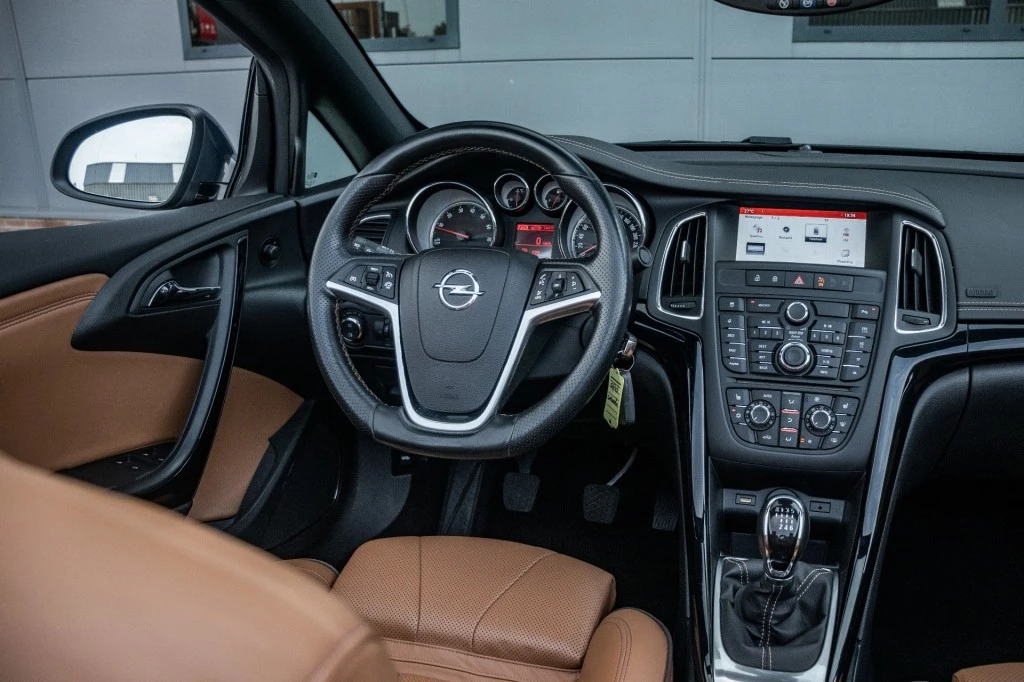 Hoofdafbeelding Opel Cascada