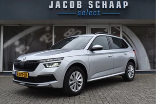 Hoofdafbeelding Škoda Kamiq Škoda Kamiq 1.0 TSI Sport Business / Carplay / Sensoren achter / LED / Sportstoelen