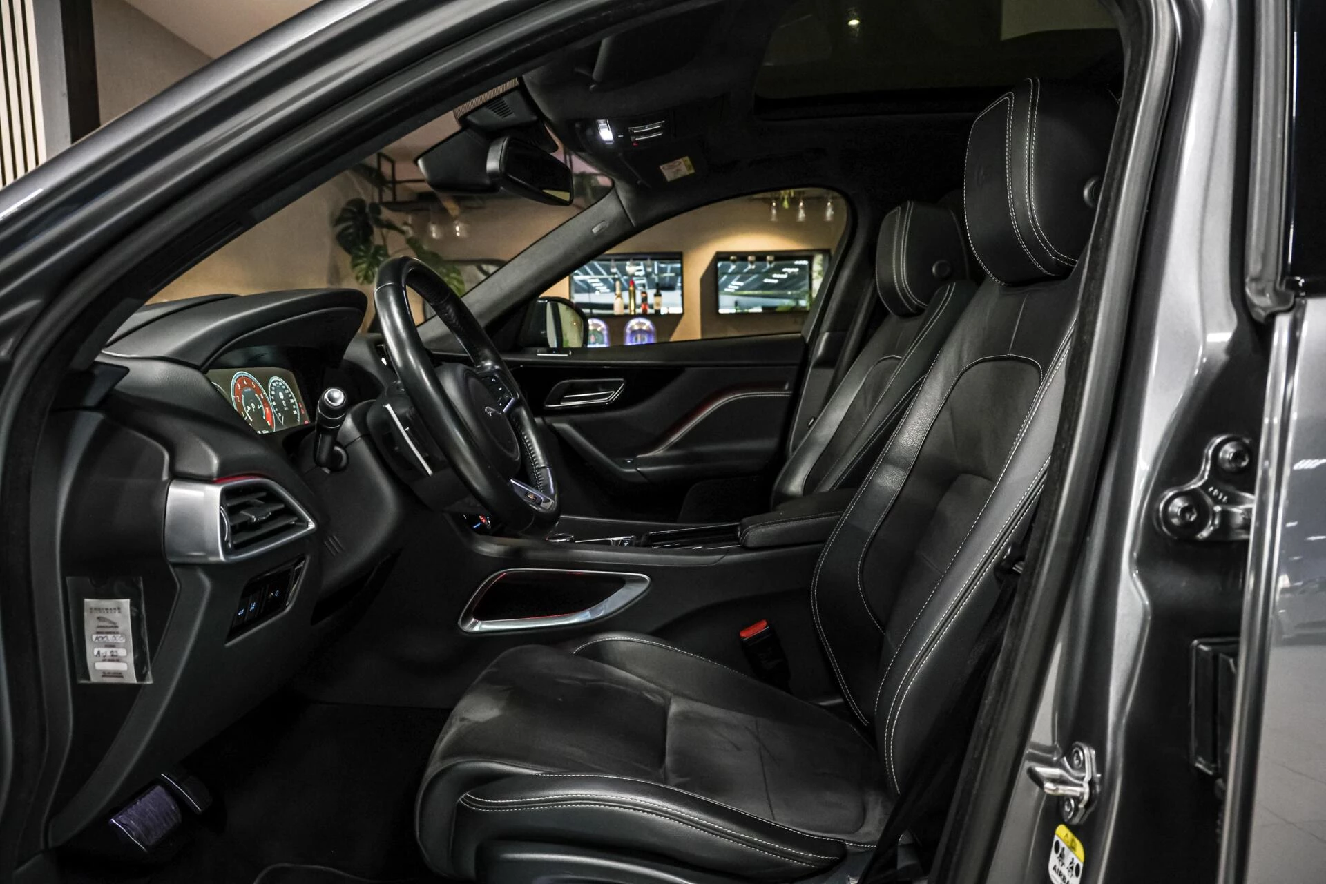 Hoofdafbeelding Jaguar F-PACE