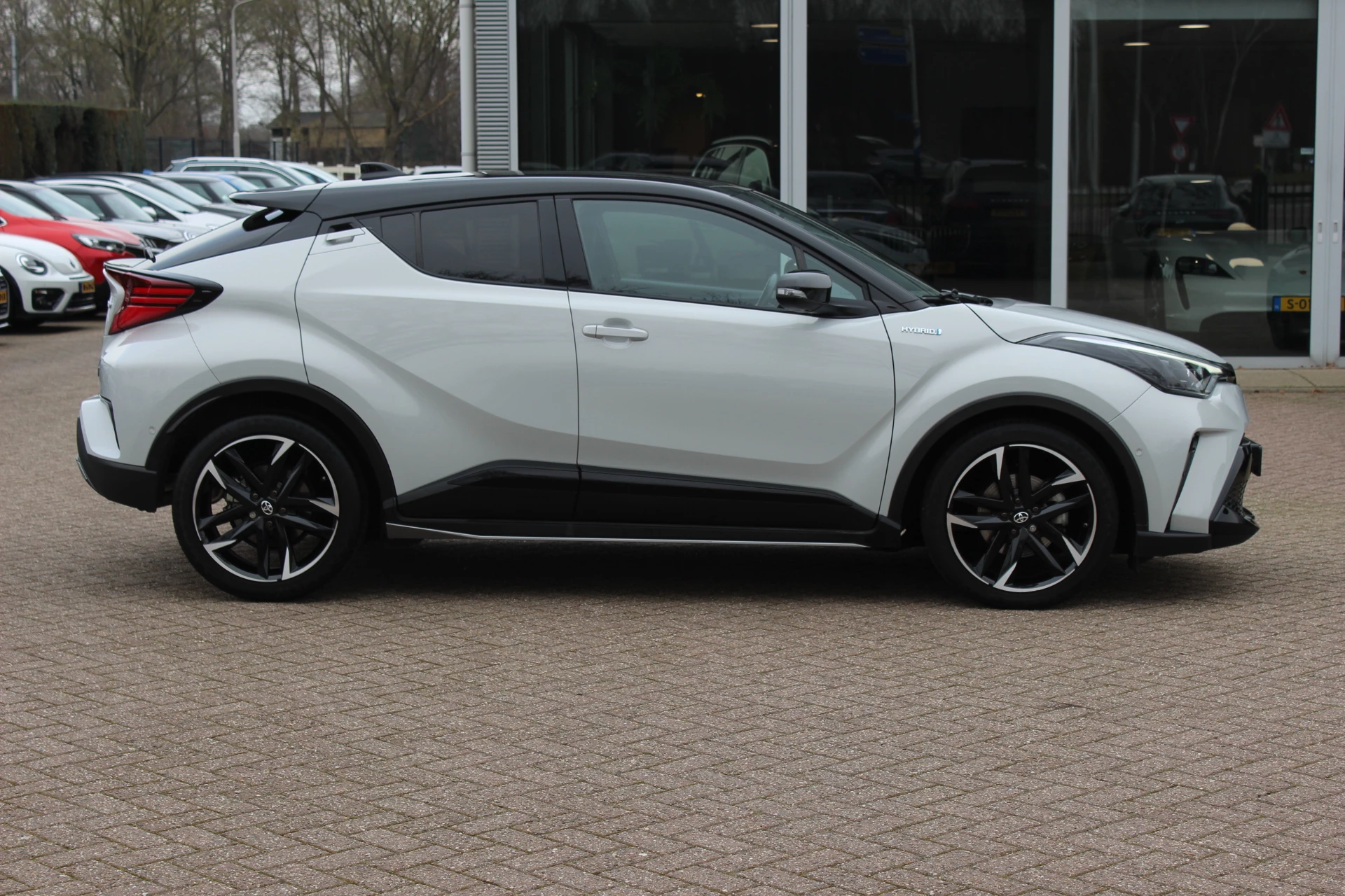 Hoofdafbeelding Toyota C-HR