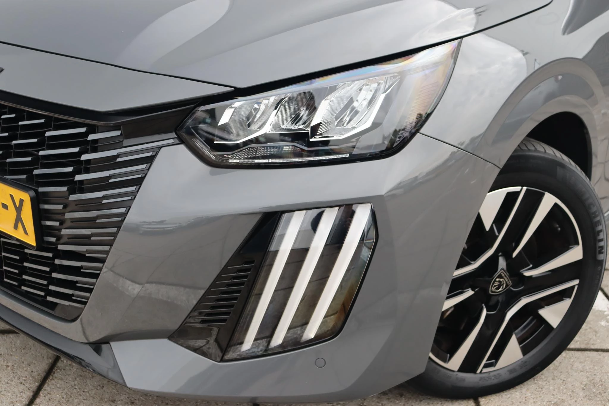 Hoofdafbeelding Peugeot e-208