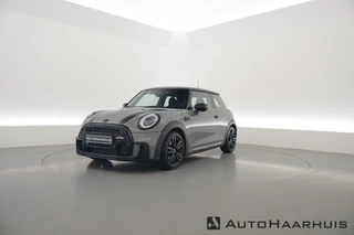 Hoofdafbeelding MINI Cooper MINI Cooper Mini 1.5 John Cooper Works Pack | Harman Kardon | Apple CarPlay | Cruise | 17'' | All Seasons
