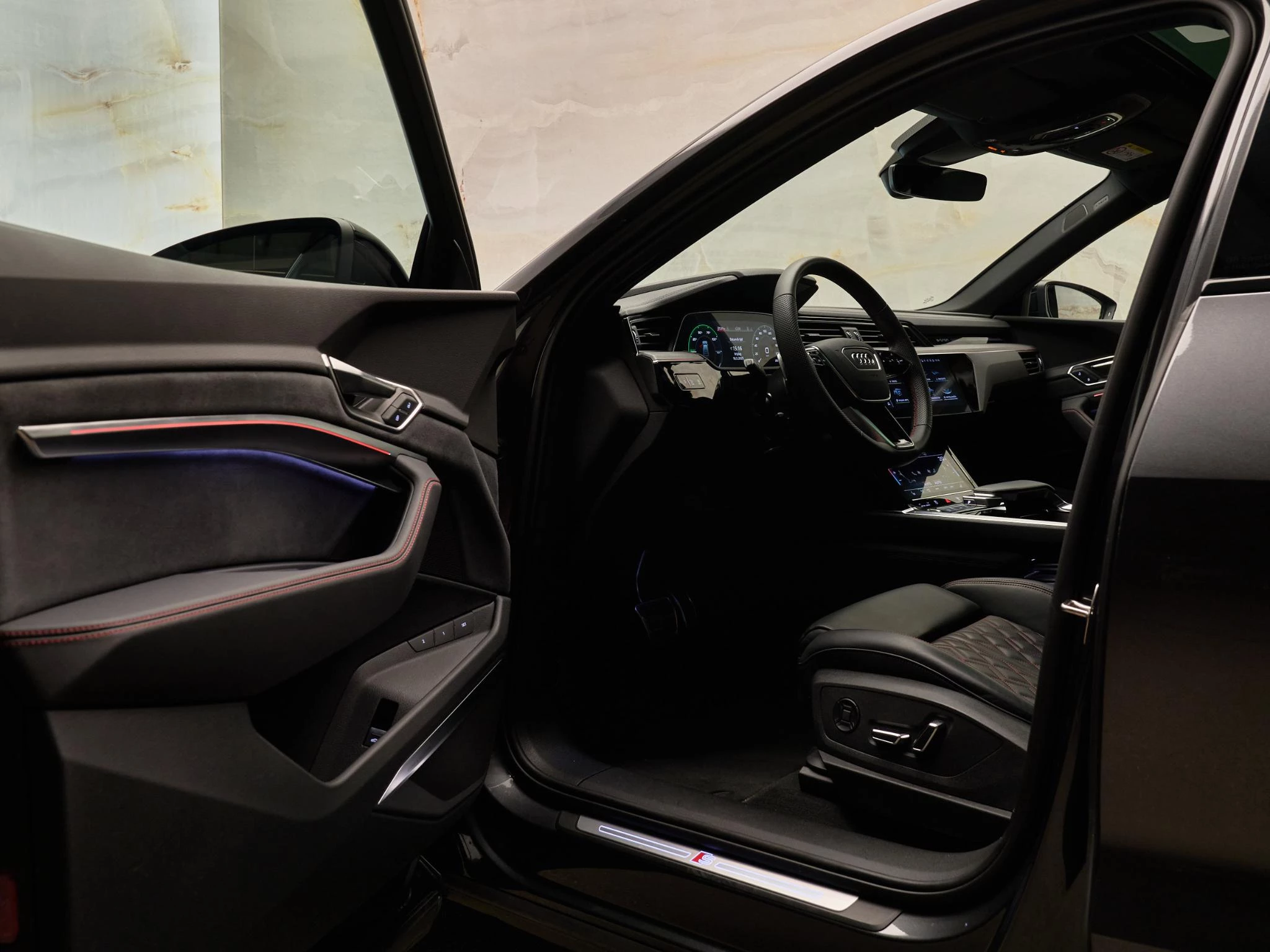 Hoofdafbeelding Audi Q8 Sportback e-tron