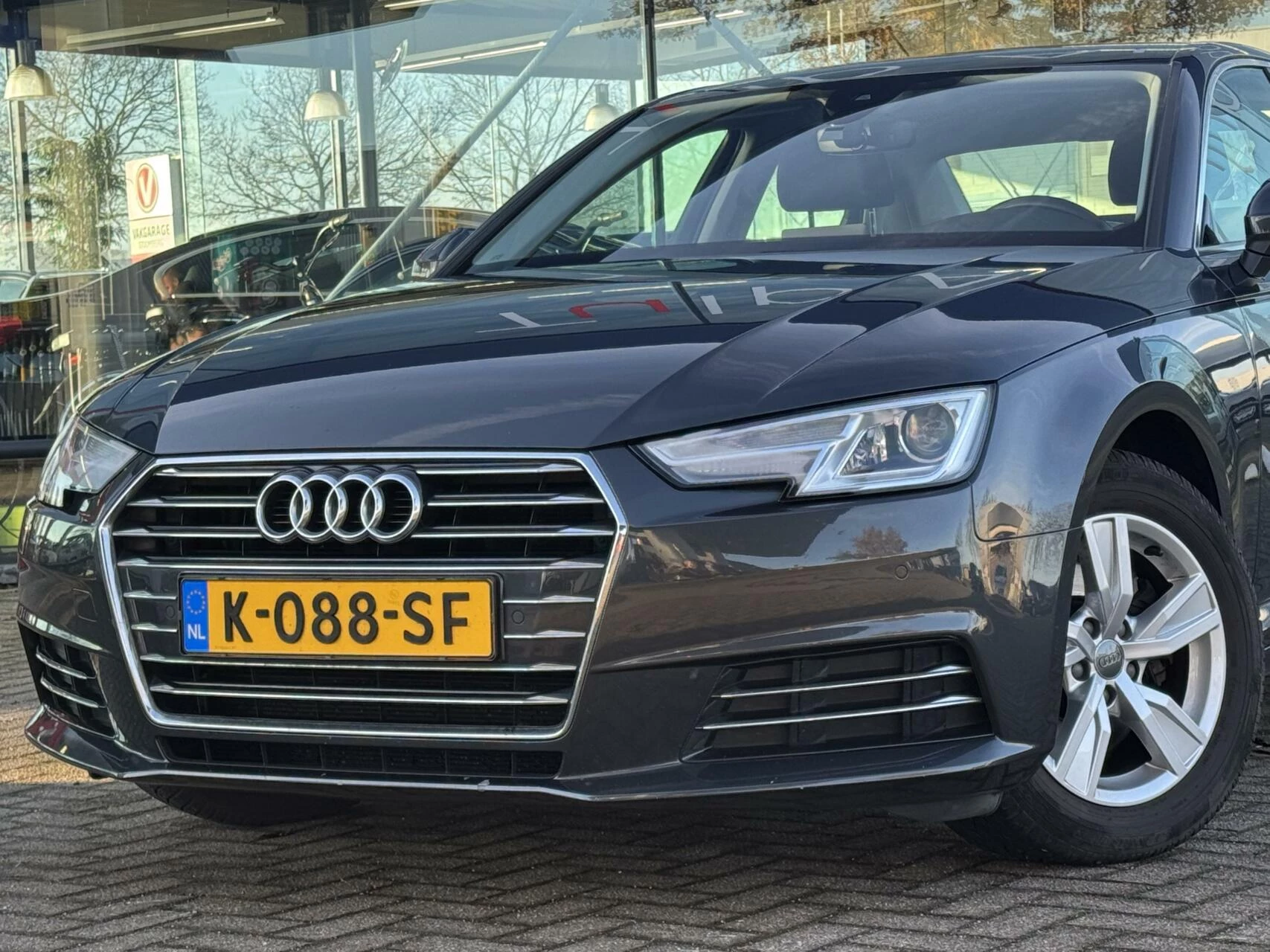 Hoofdafbeelding Audi A4