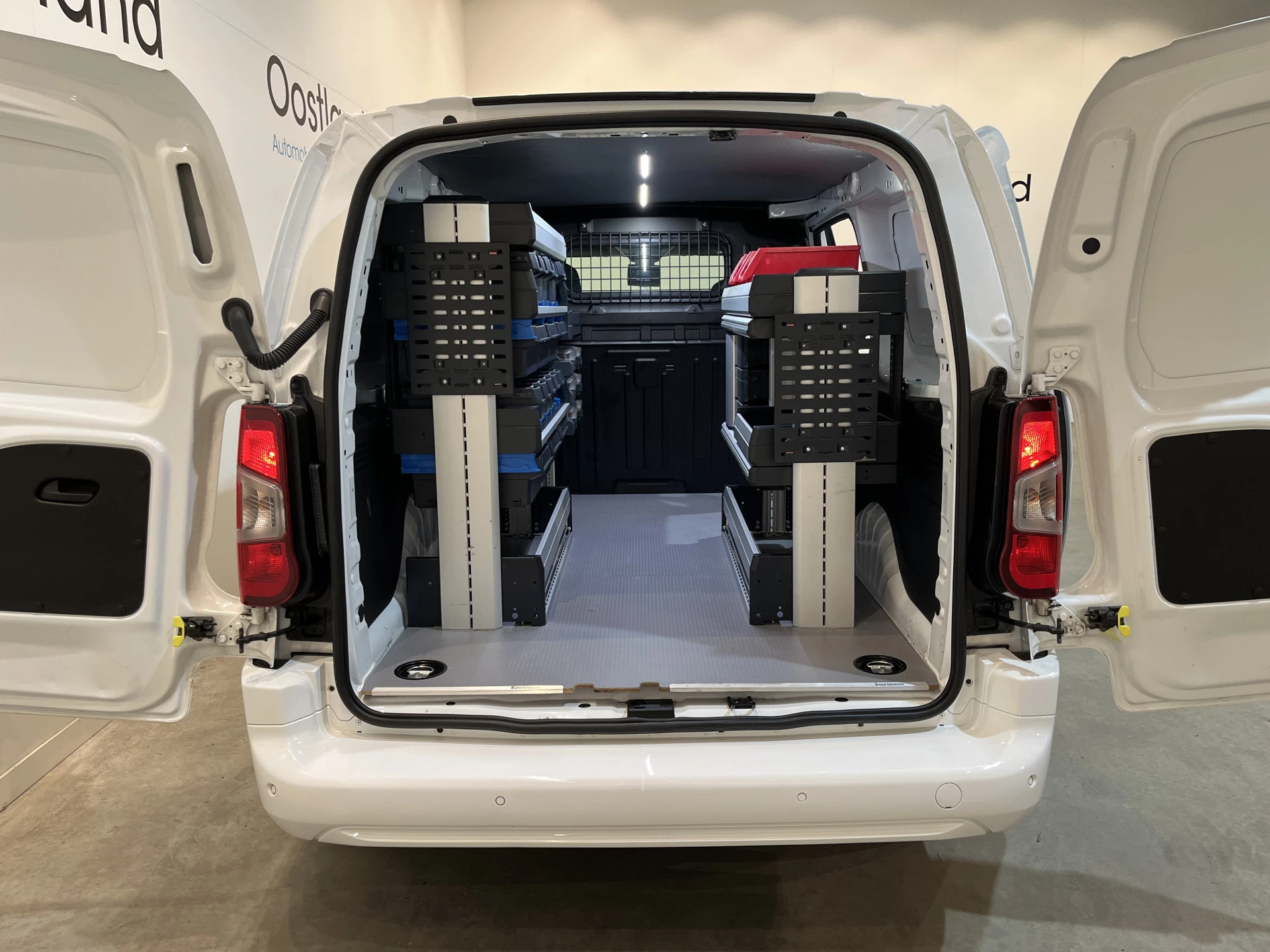 Hoofdafbeelding Peugeot Partner