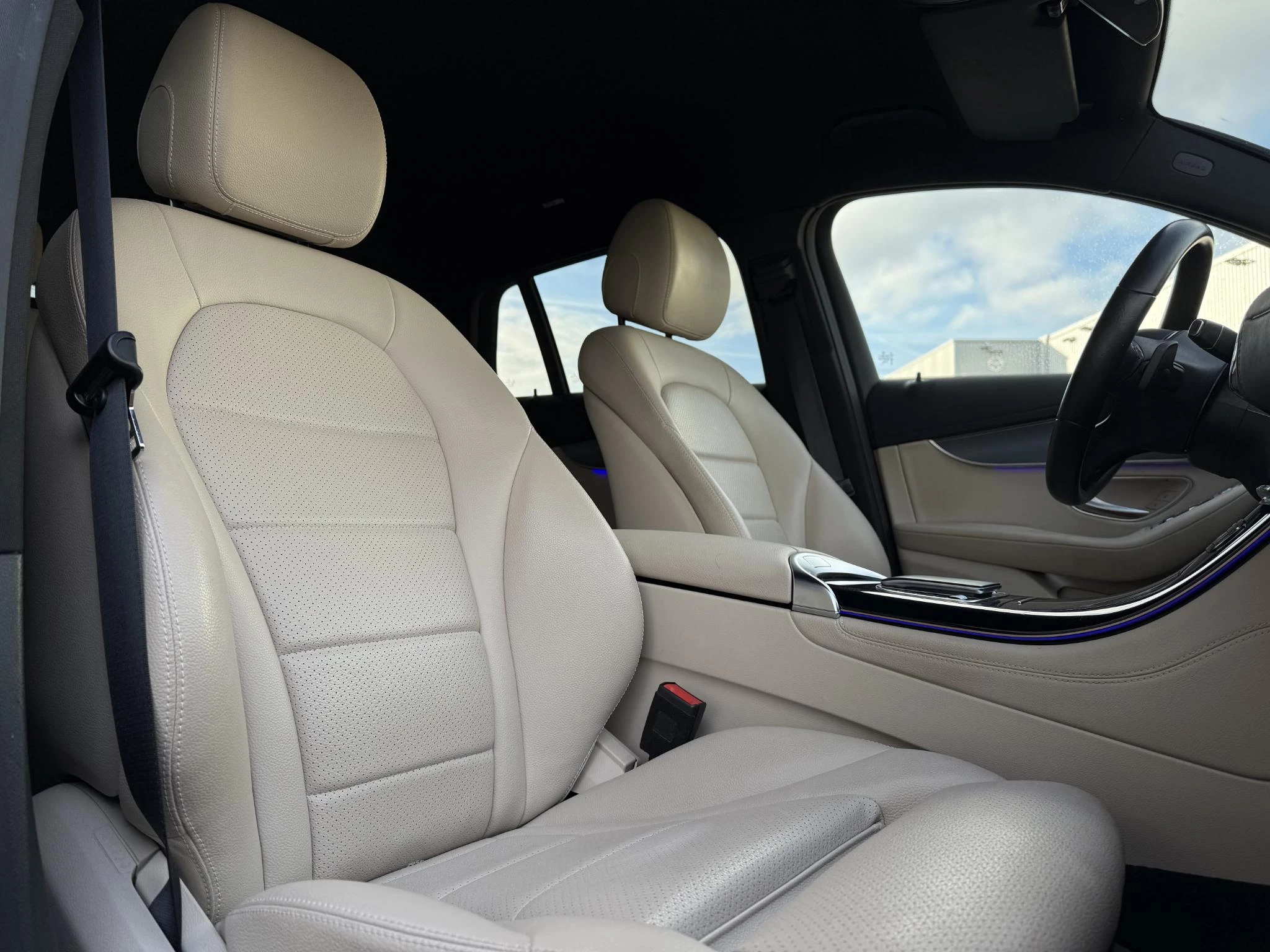 Hoofdafbeelding Mercedes-Benz EQC