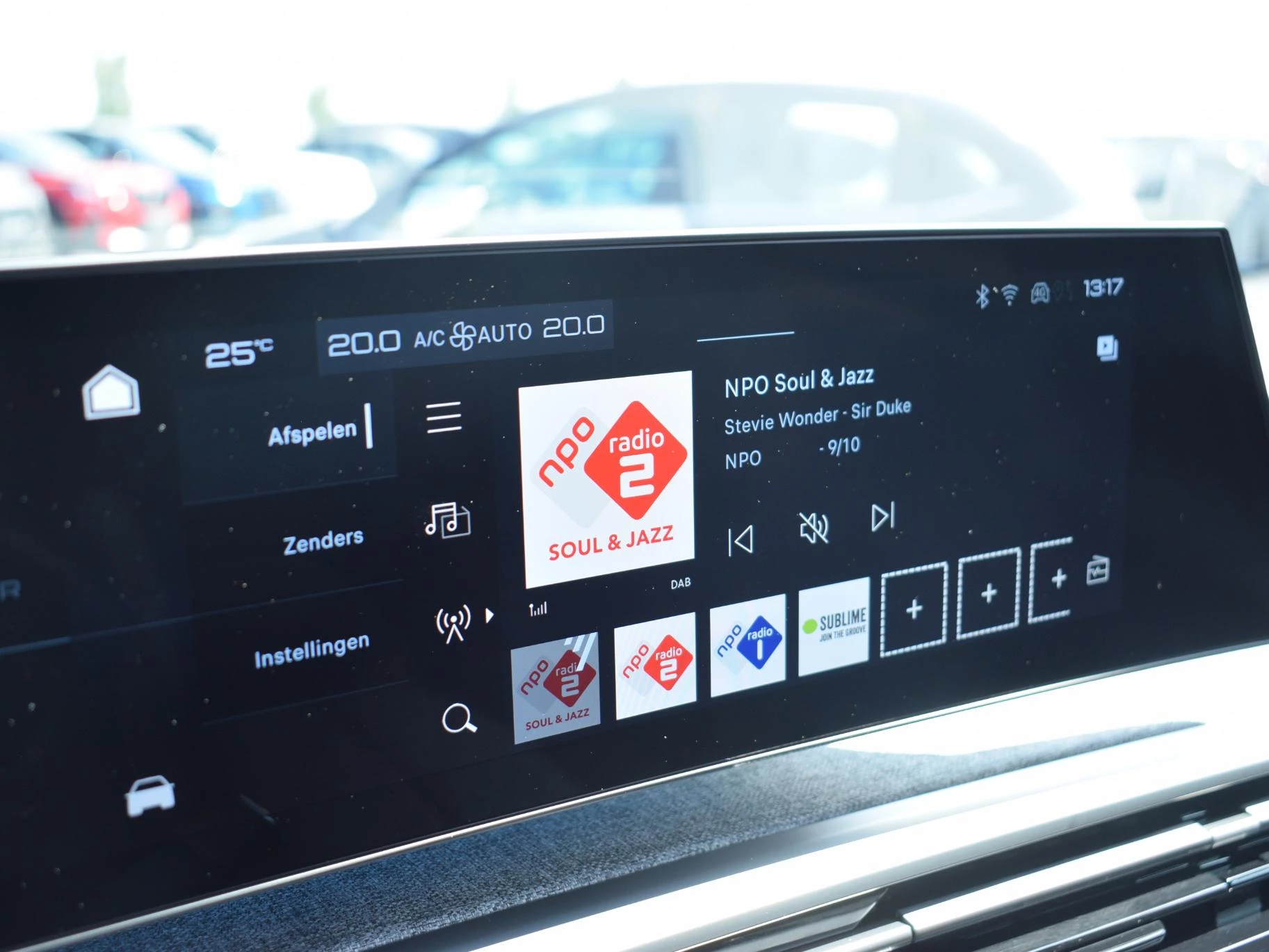 Hoofdafbeelding Peugeot e-3008
