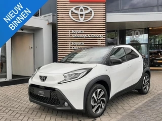 Toyota Aygo X 1.0 VVT-i MT Pulse NIEUW DIRECT LEVERBAAR CLIMA BI-TONE GETINT GLAS APPLE / ANDROID 17'' LICHTMETAAL