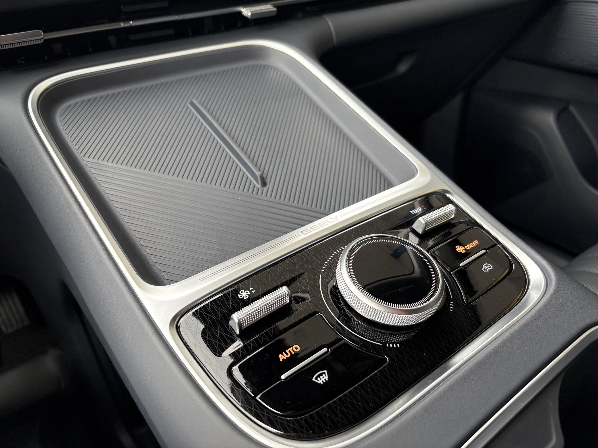 Hoofdafbeelding Geely Starray EM-i