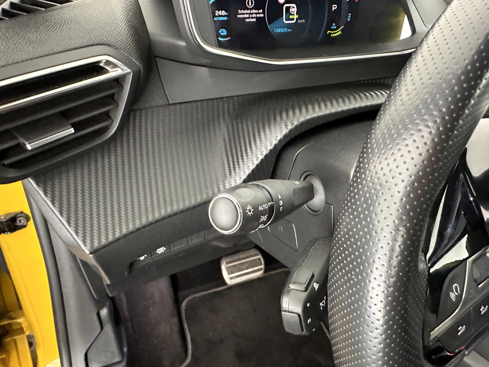 Hoofdafbeelding Peugeot e-208