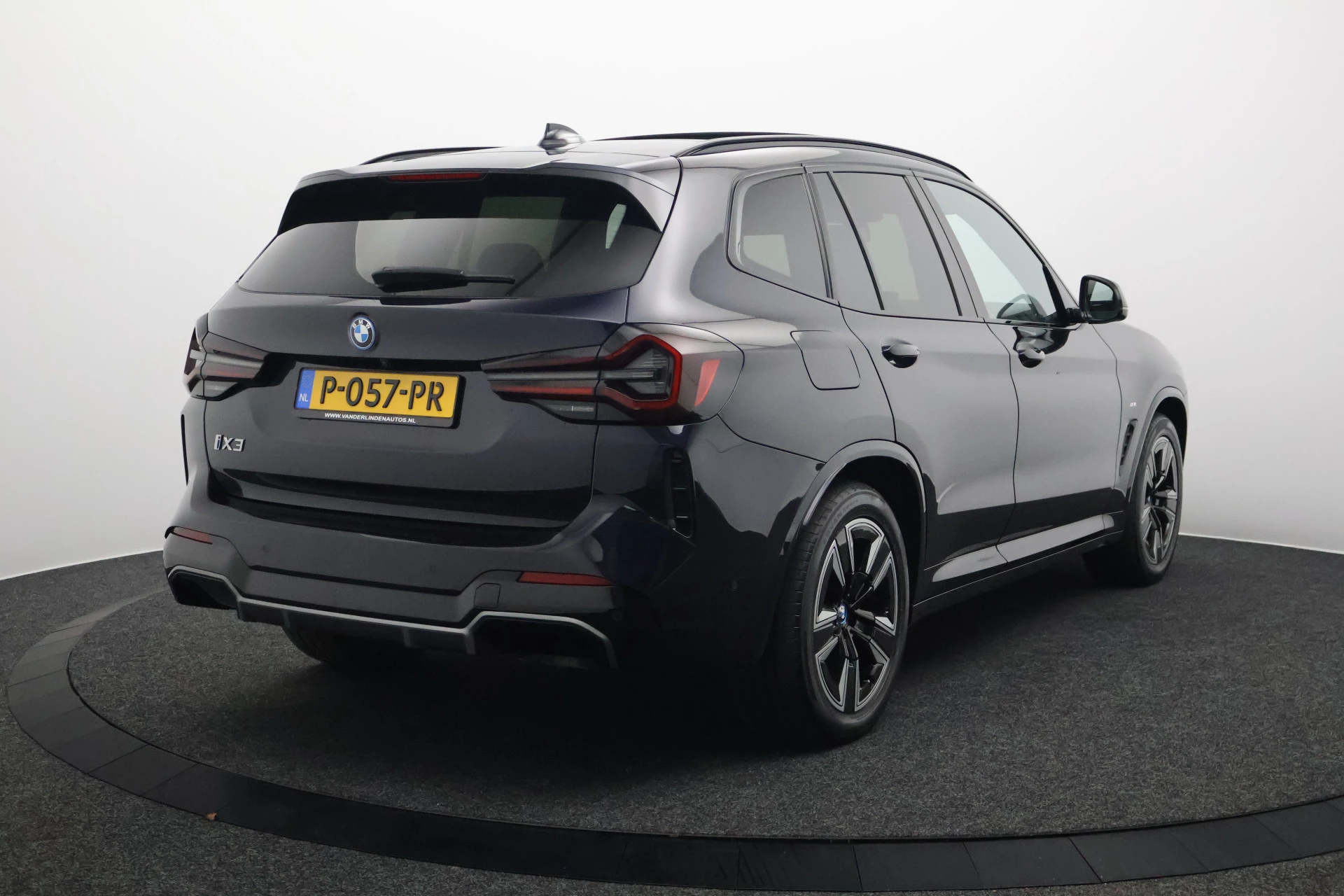 Hoofdafbeelding BMW iX3