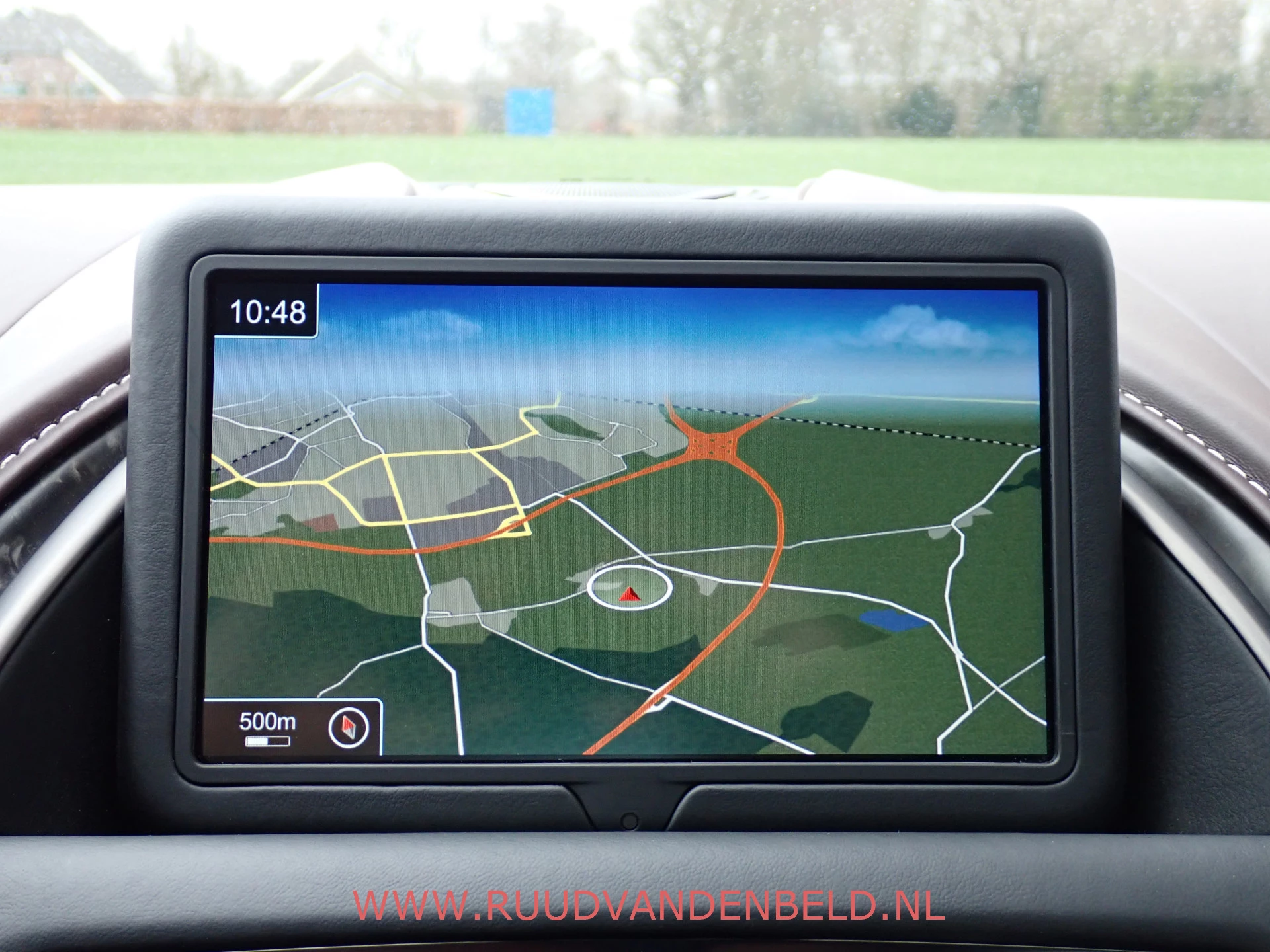 Hoofdafbeelding Aston Martin DB11