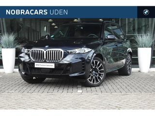 BMW X5 xDrive50e High Executive M Sport Automaat / Panoramadak / Trekhaak / Soft-Close / Sportstoelen / Adaptief onderstel / Comfort Access / Stoelverwarming / Adaptieve LED / Parking Assistant Professional / Harman Kardon