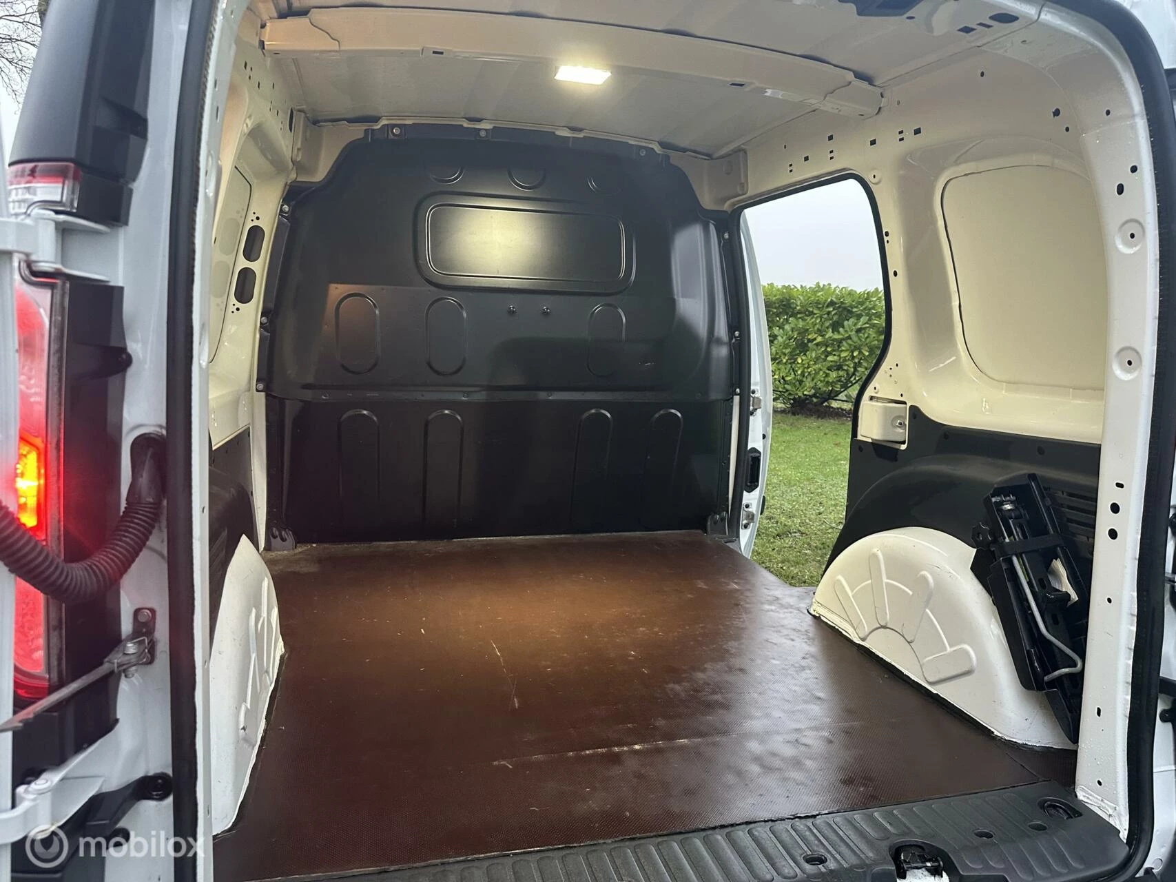 Hoofdafbeelding Nissan NV250