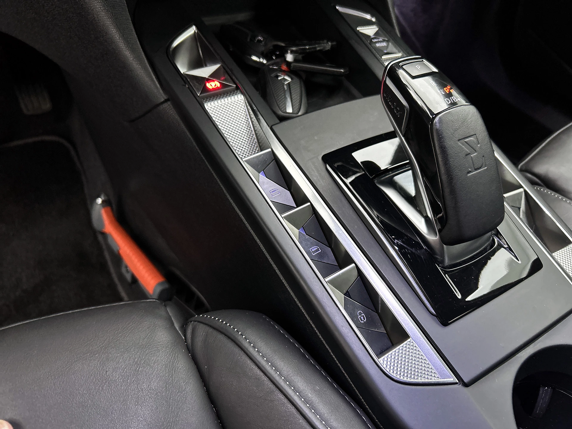 Hoofdafbeelding DS DS 3