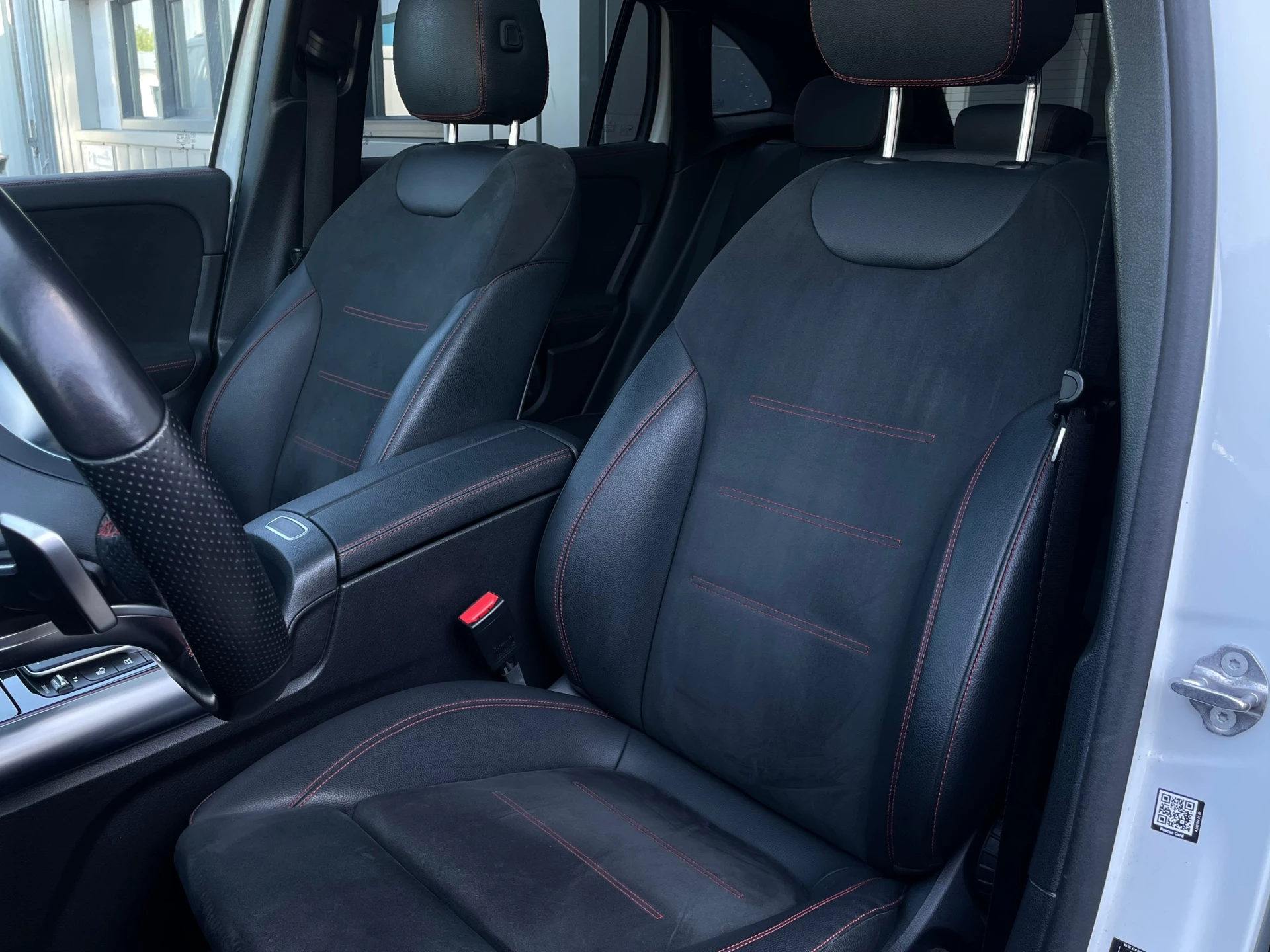 Hoofdafbeelding Mercedes-Benz EQA