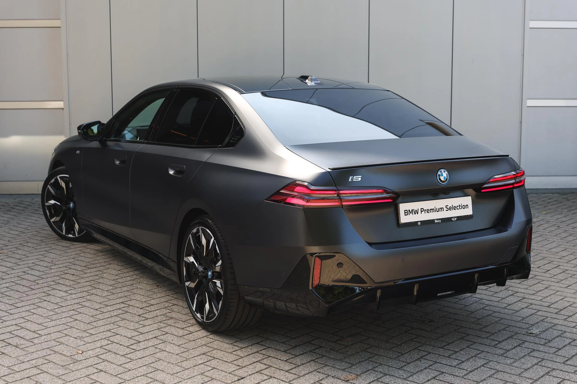 Hoofdafbeelding BMW i5