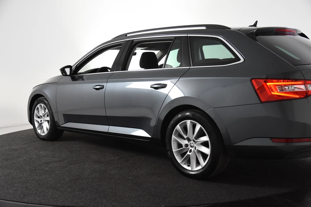 Hoofdafbeelding Škoda Superb