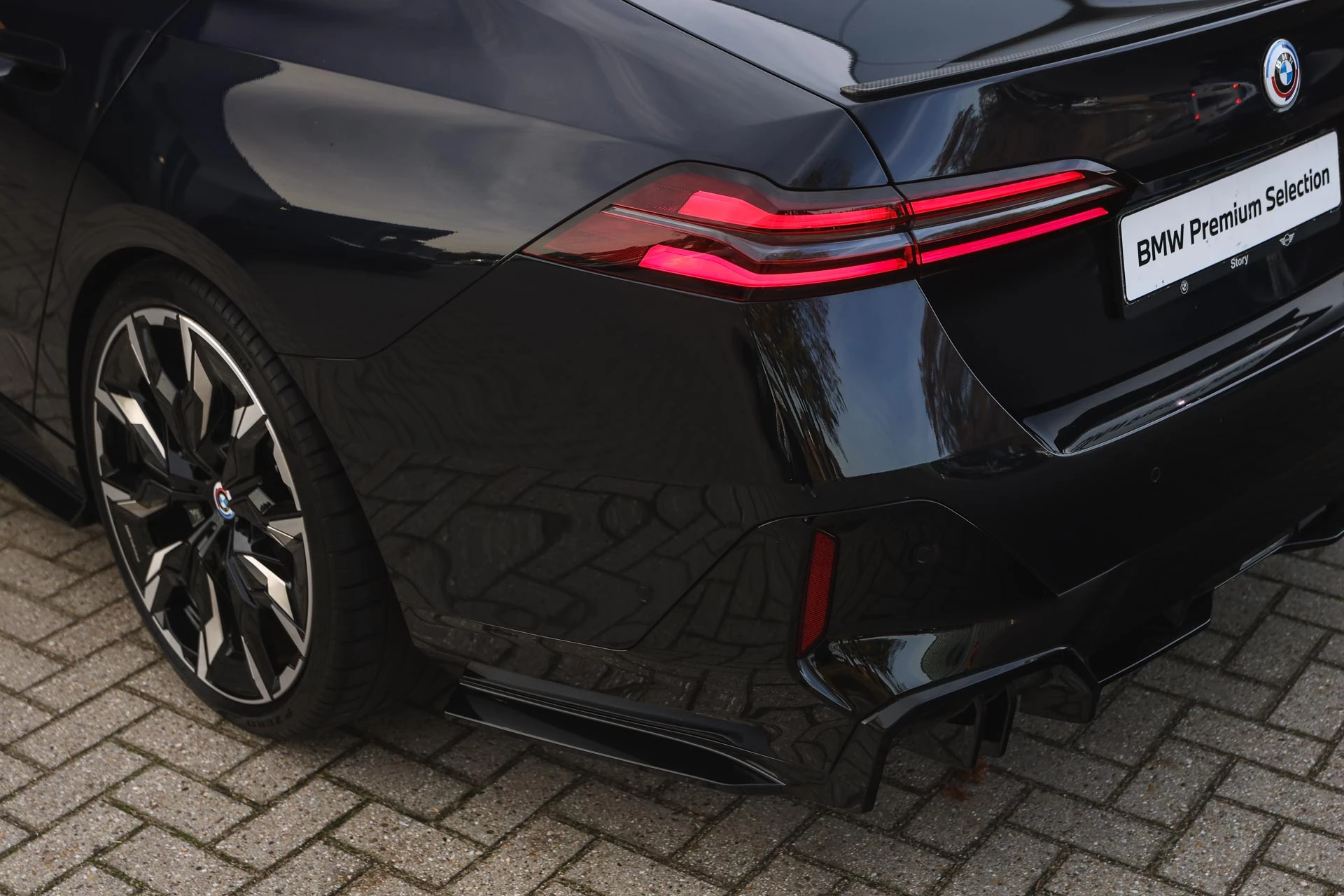 Hoofdafbeelding BMW i5