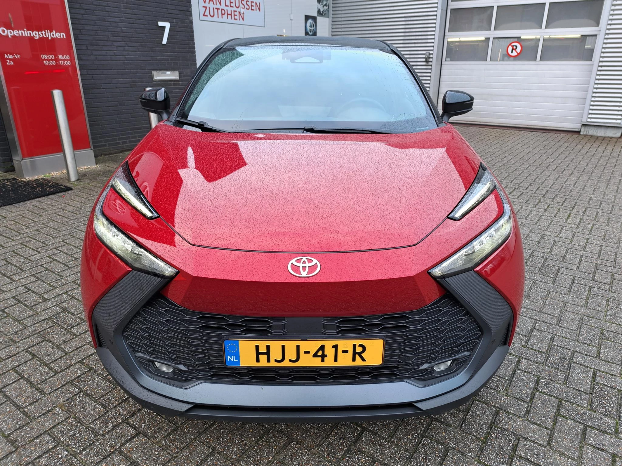 Hoofdafbeelding Toyota C-HR