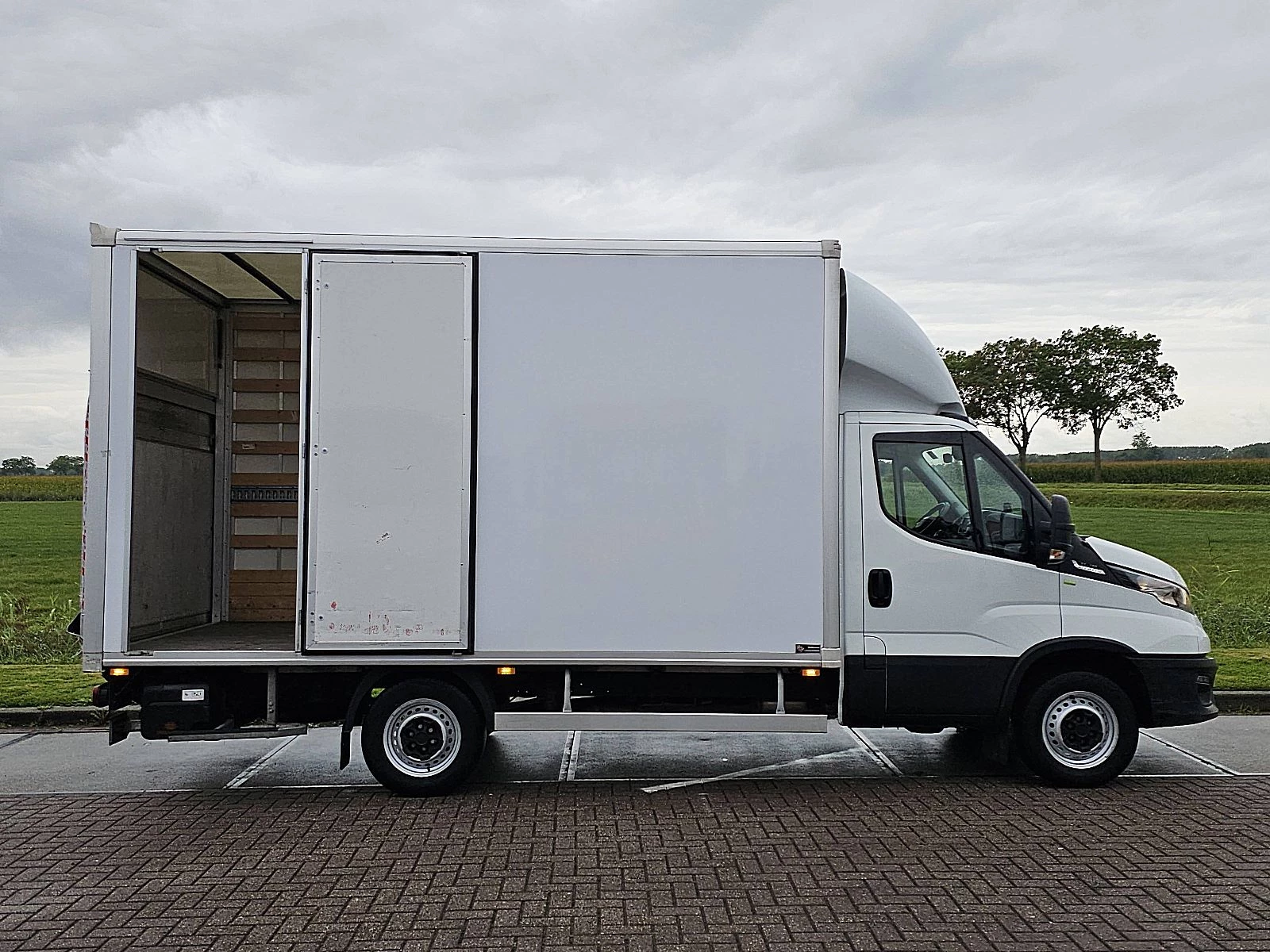 Hoofdafbeelding Iveco 35S18