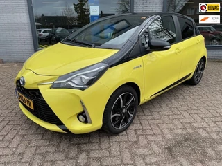Toyota Yaris 1.5 Hybrid Premium Yellow Edition Bi-Tone | Navi | Panodak | Camera