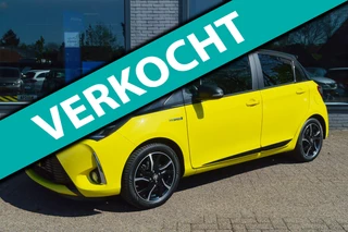 Toyota Yaris 1.5 Hybrid Premium Yellow Edition Bi-Tone | Navi | Panodak | Camera