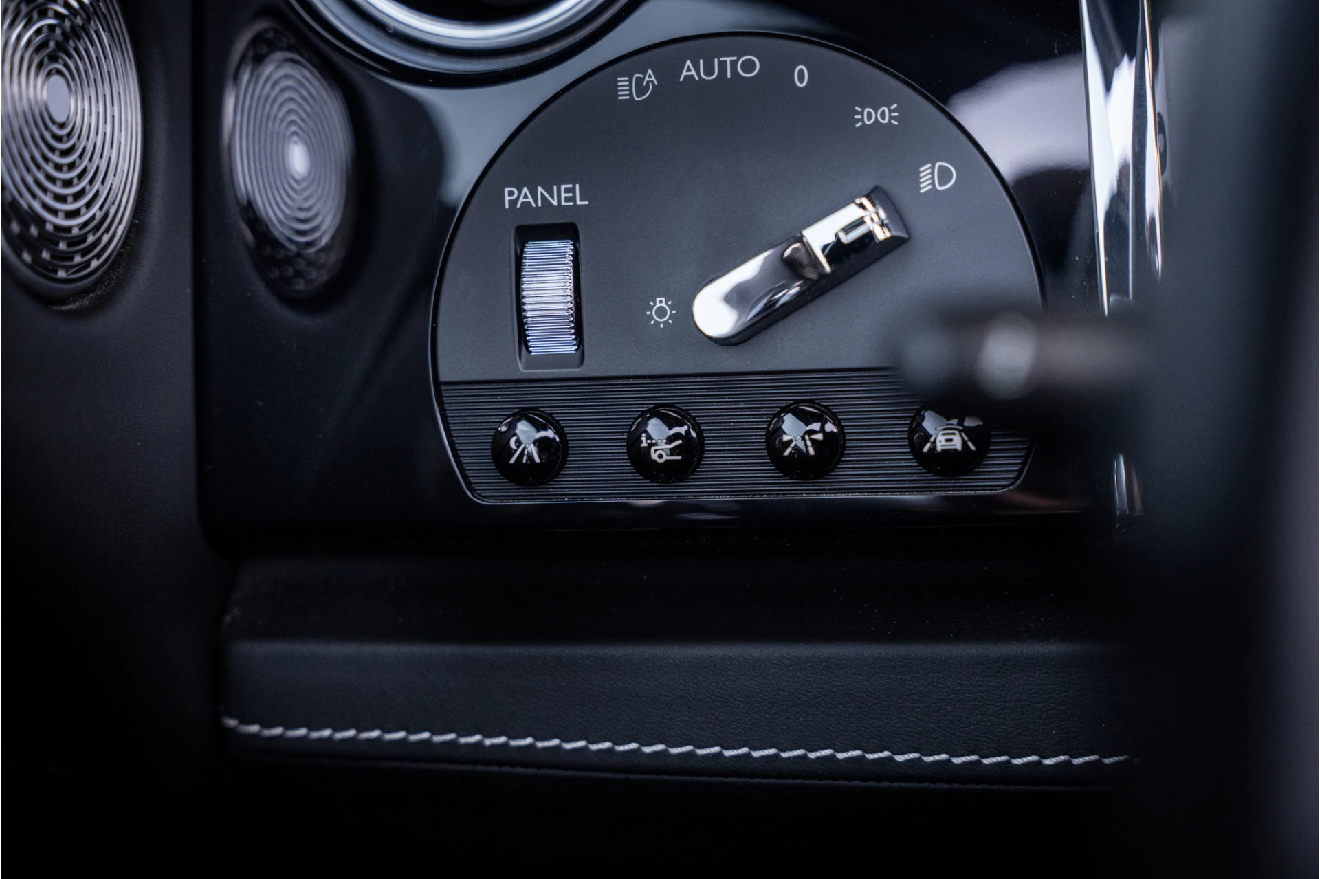 Hoofdafbeelding Rolls-Royce Dawn