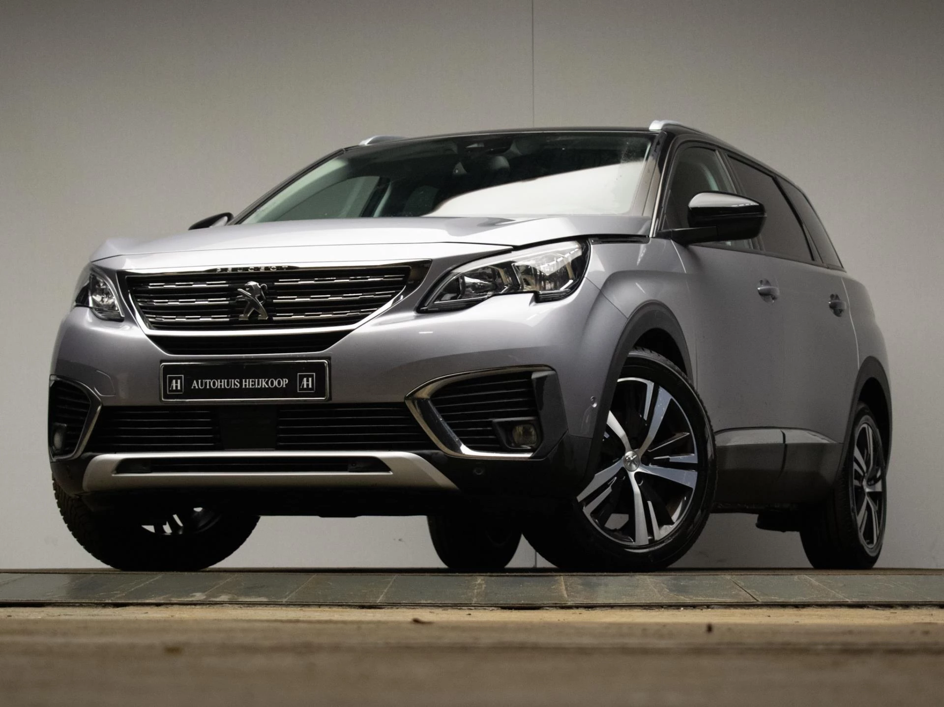 Hoofdafbeelding Peugeot 5008
