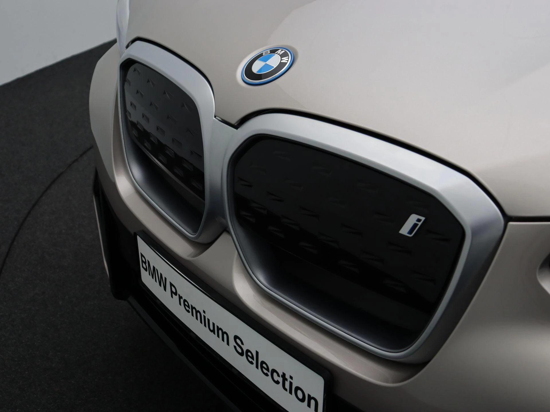 Hoofdafbeelding BMW iX3