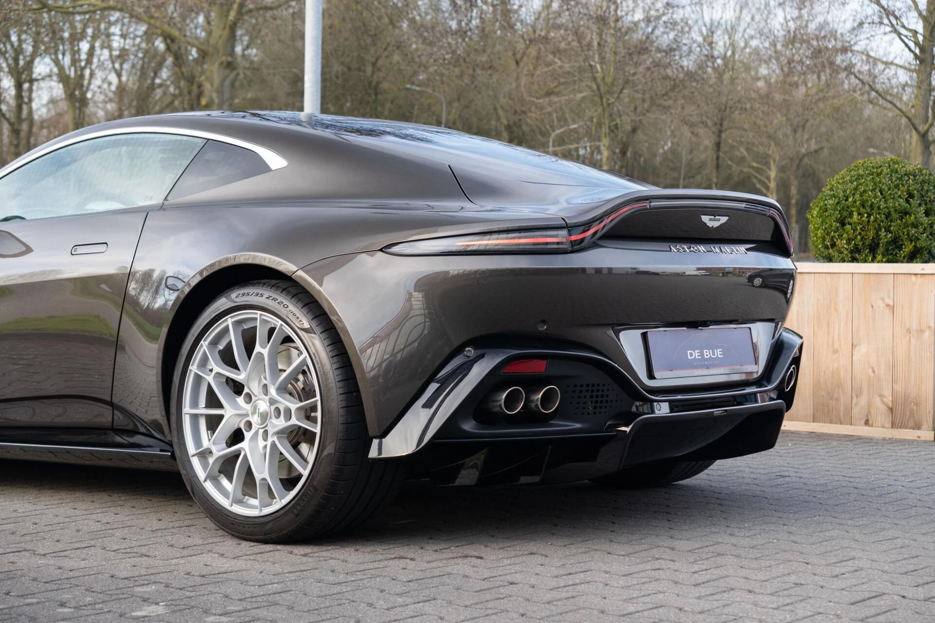 Hoofdafbeelding Aston Martin V8 Vantage