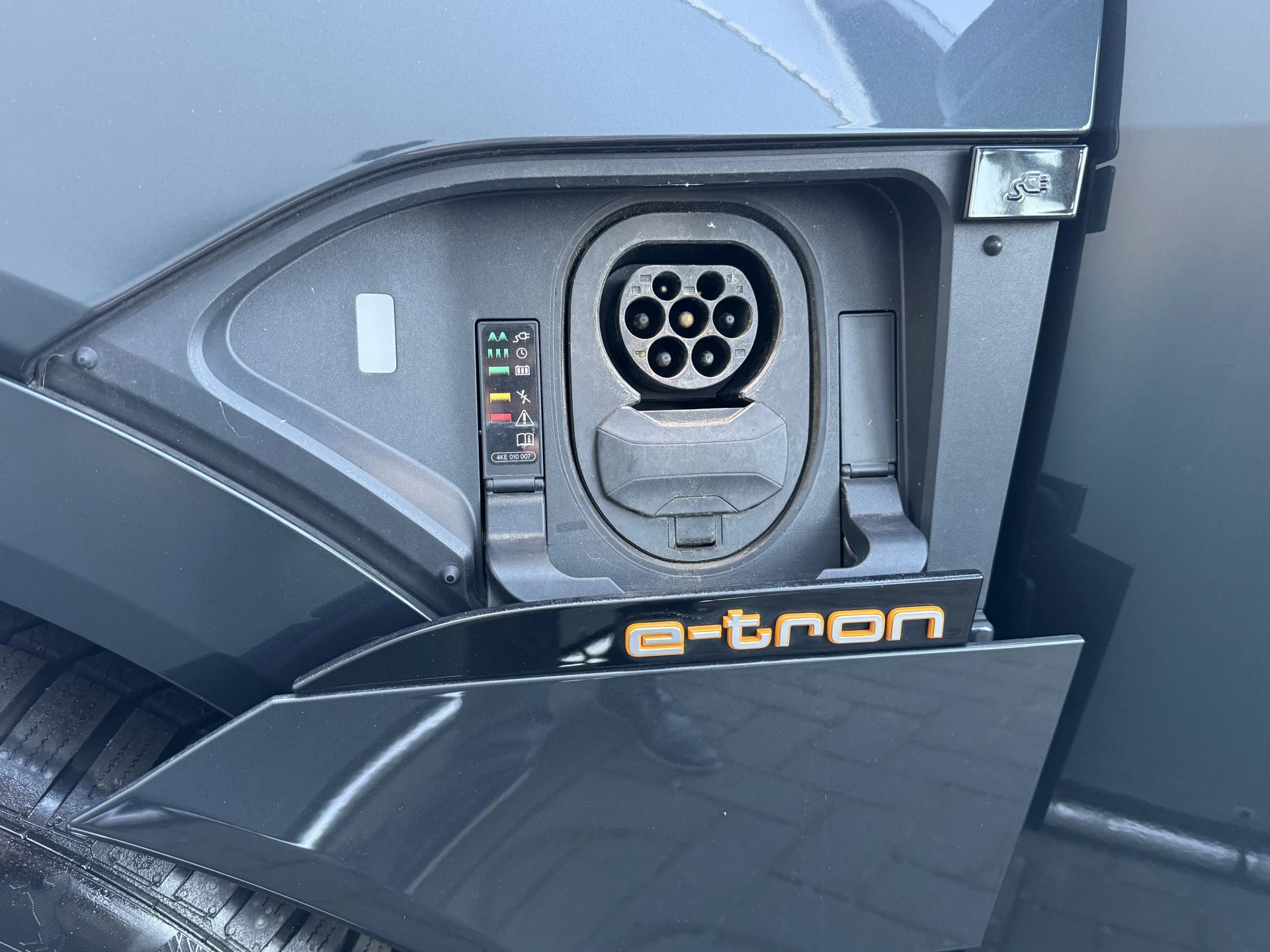 Hoofdafbeelding Audi e-tron