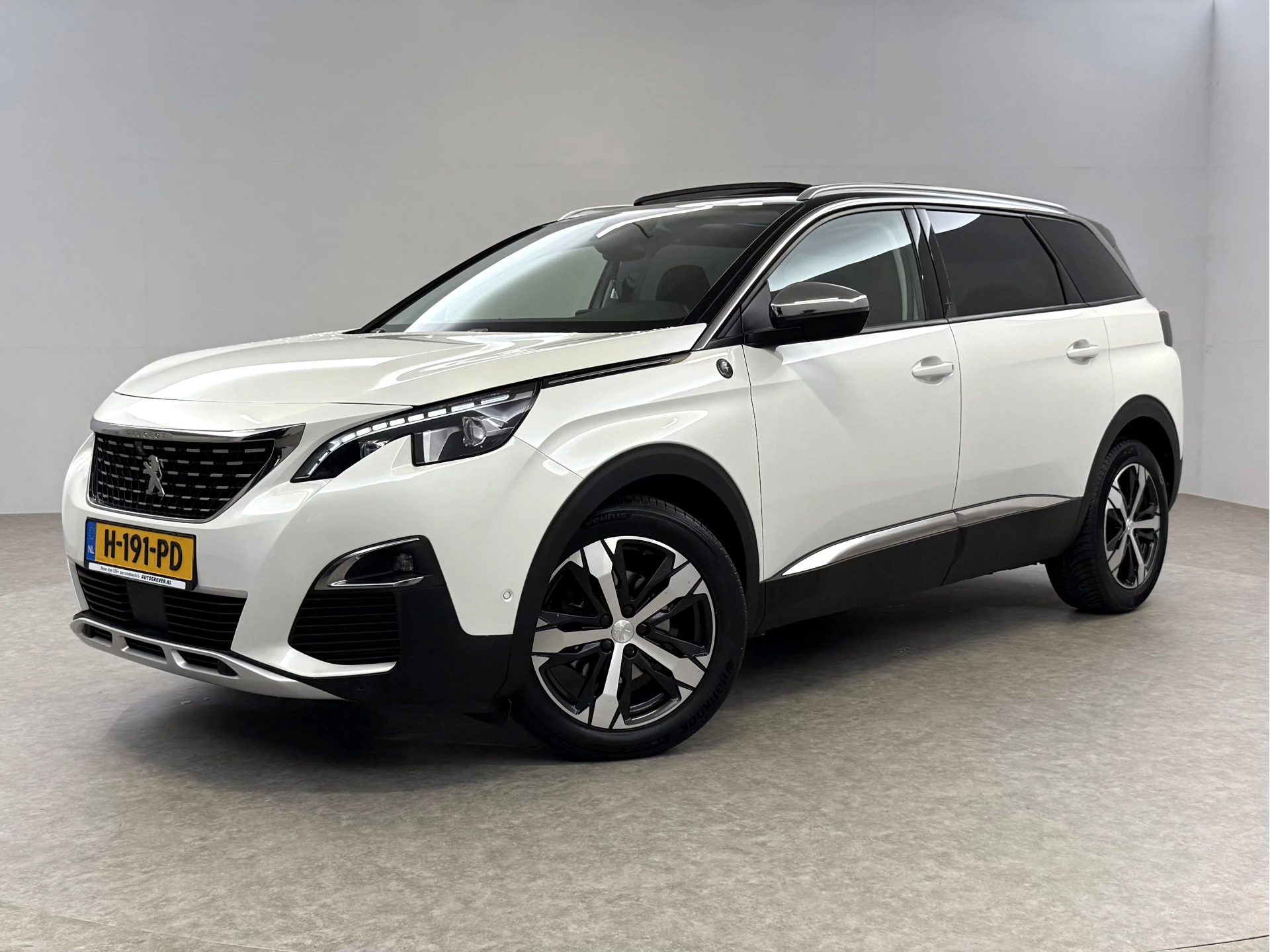 Hoofdafbeelding Peugeot 5008