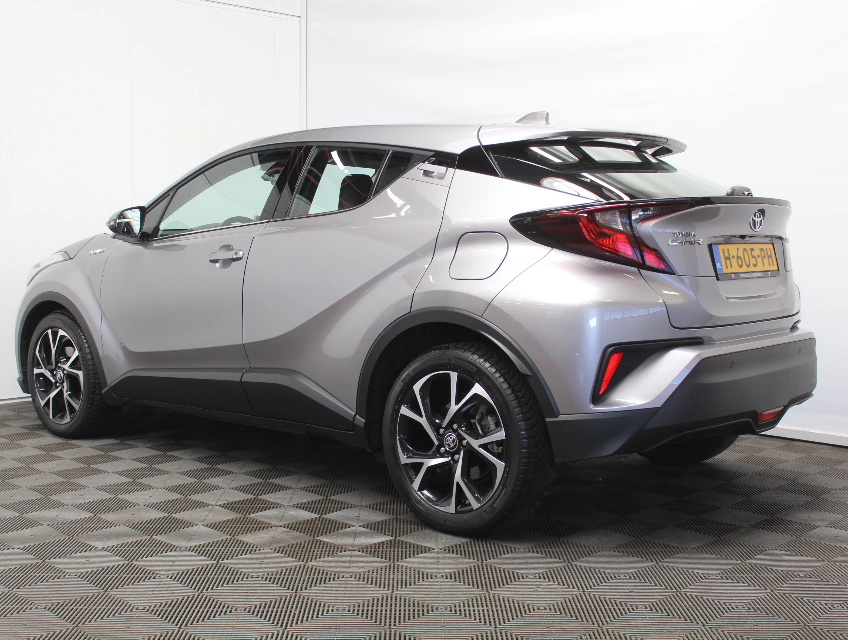 Hoofdafbeelding Toyota C-HR
